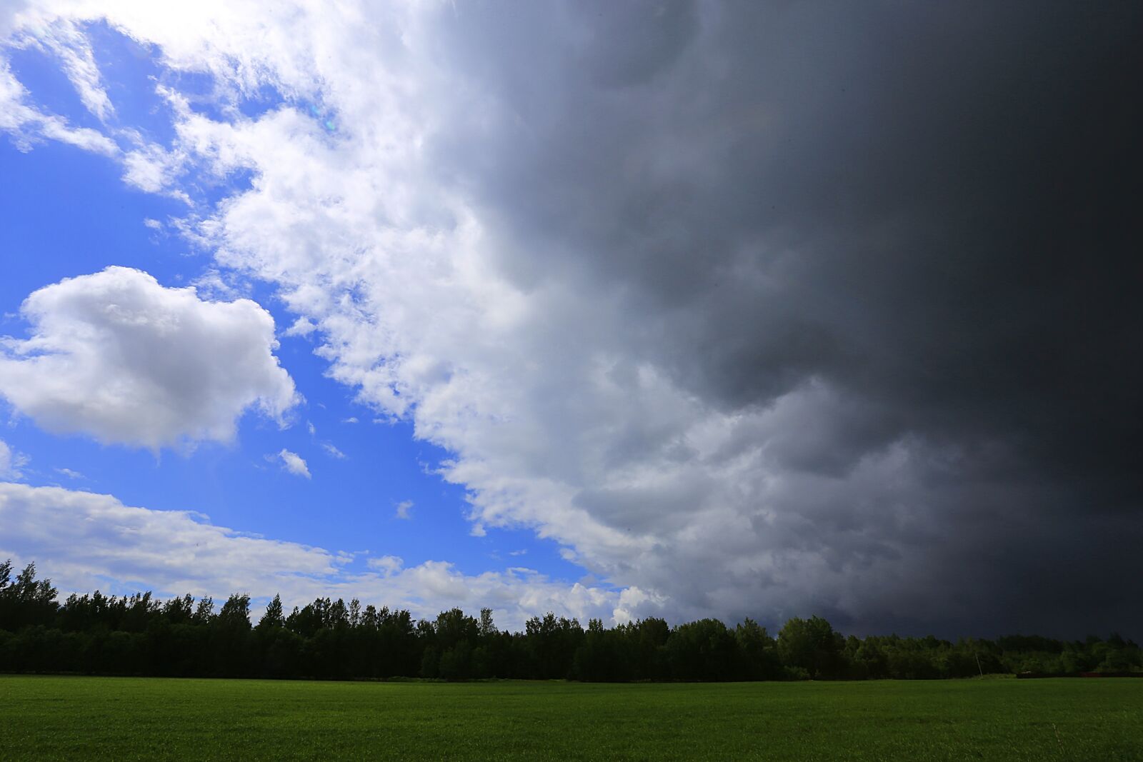 Canon EOS 6D + Canon EF 17-40mm F4L USM sample photo. Landscape, village, russian remote photography