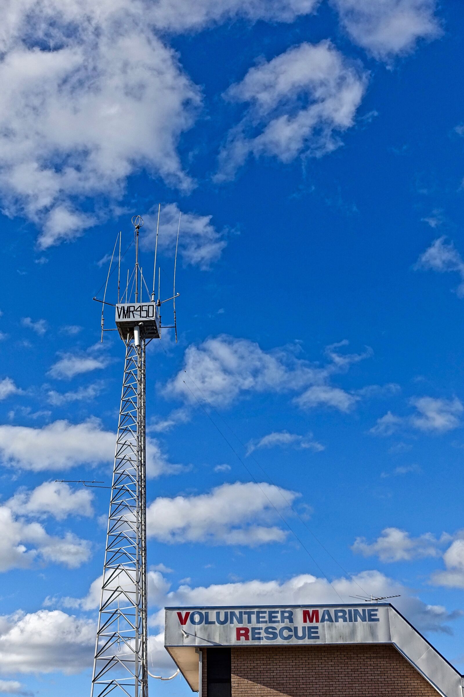 Sony Cyber-shot DSC-RX100 III sample photo. Tower, communications, rescue photography