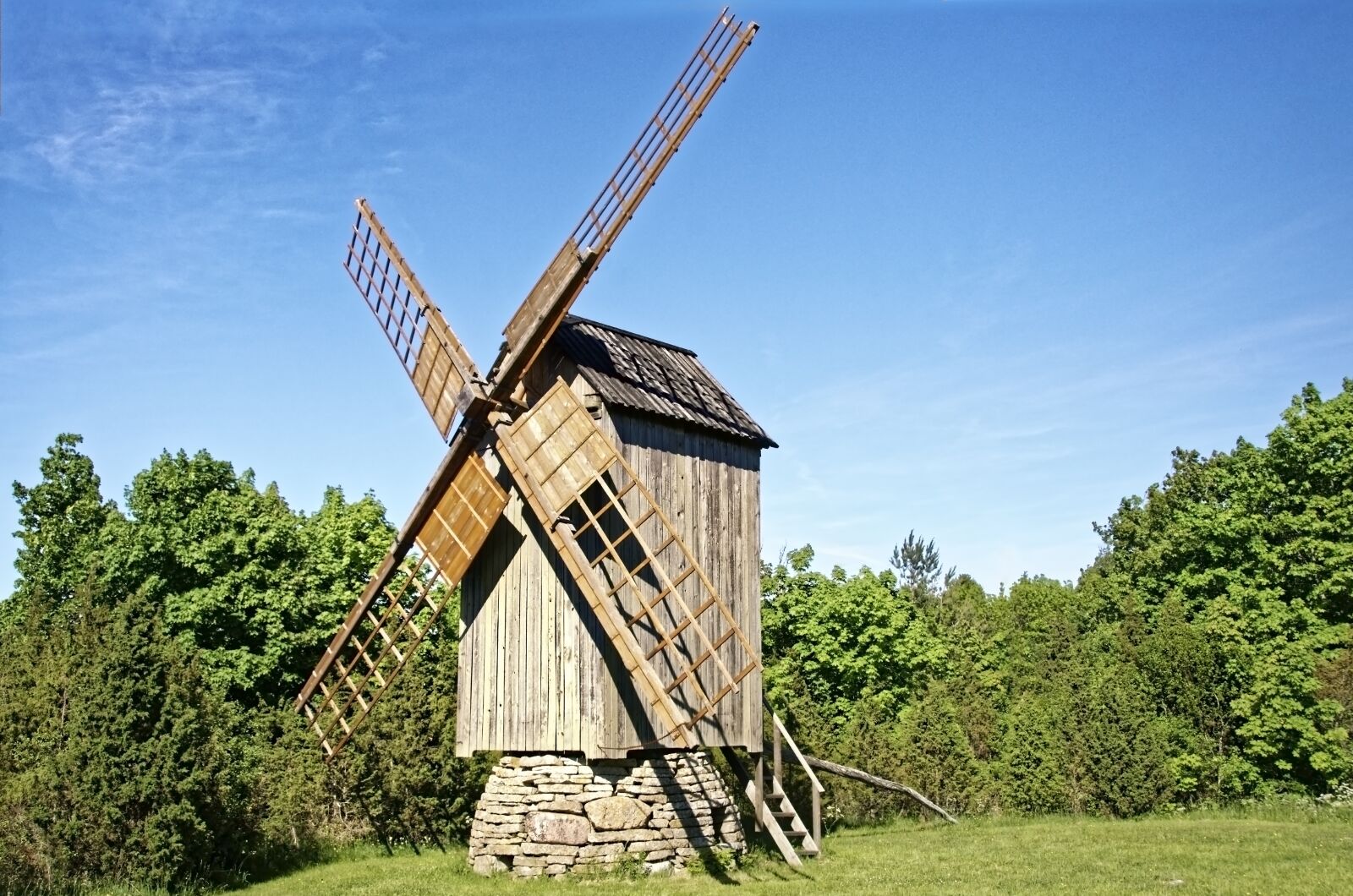 Nikon D7000 sample photo. Estonia, muhu island, windmill photography