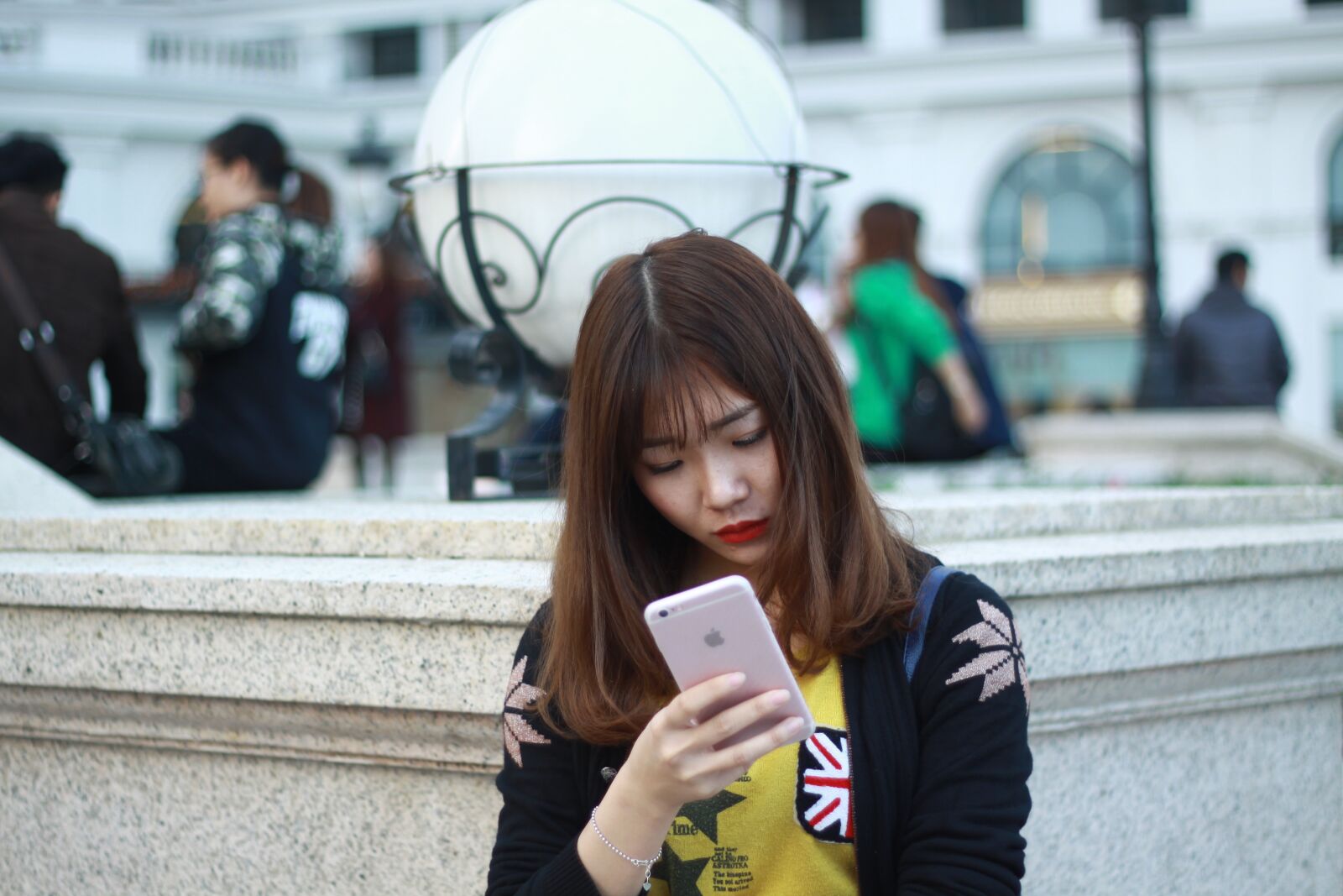 Canon EOS 50D sample photo. Mobile, girl, winter photography