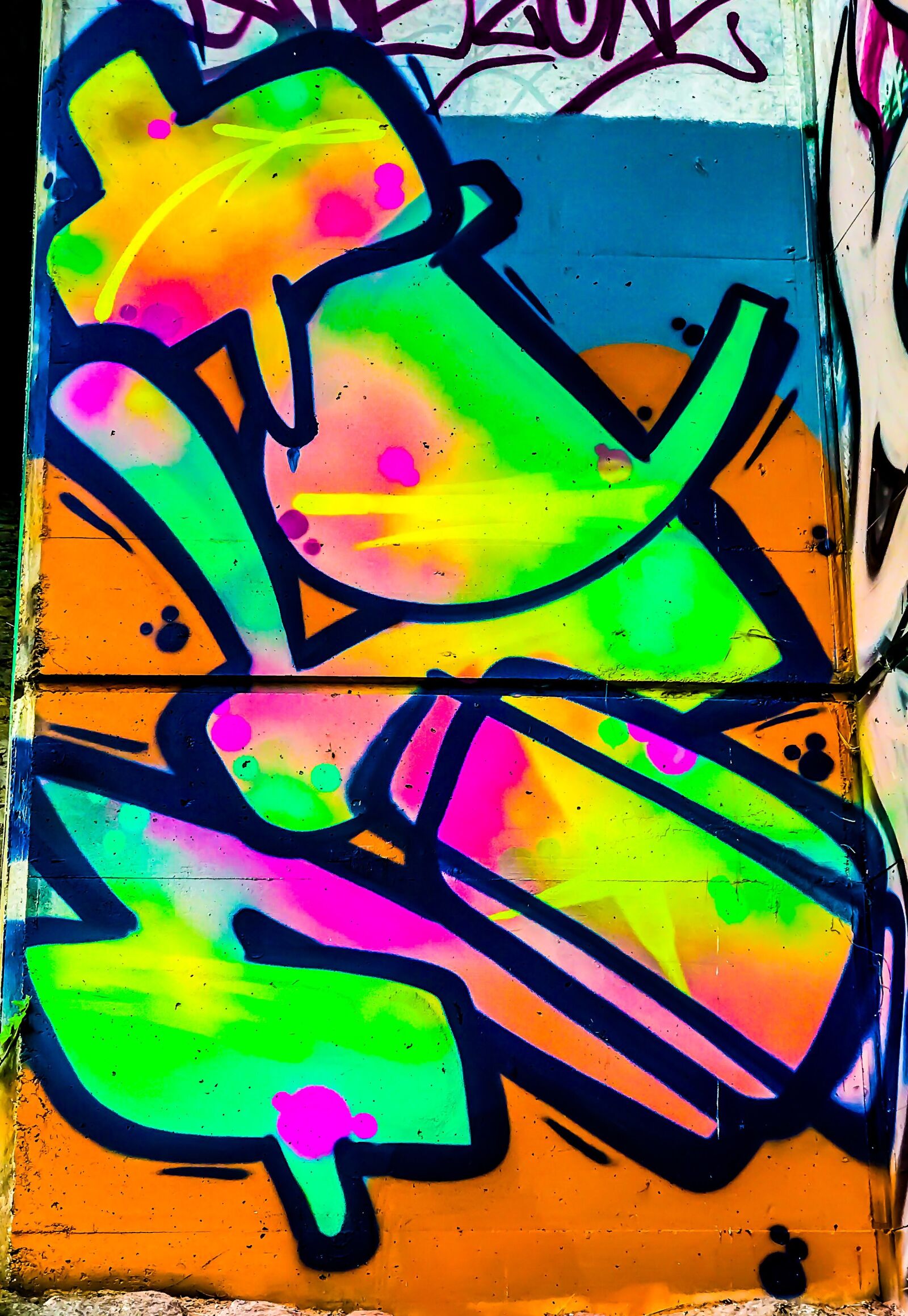 Apple iPhone 7 Plus sample photo. Graffiti, color, art photography