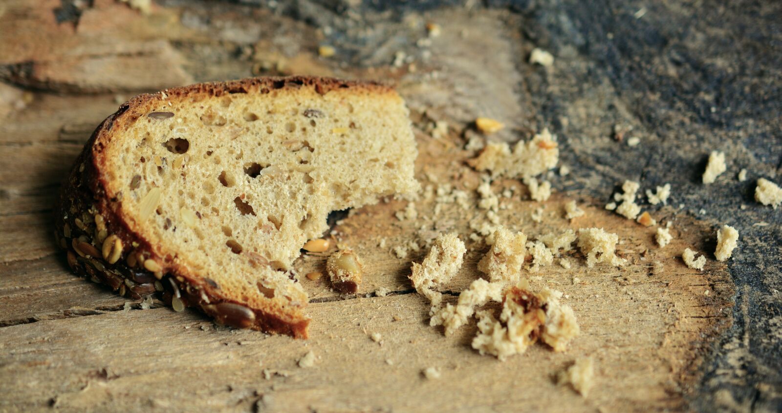 Nikon D5200 sample photo. Bread, bread crumbs, crumb photography