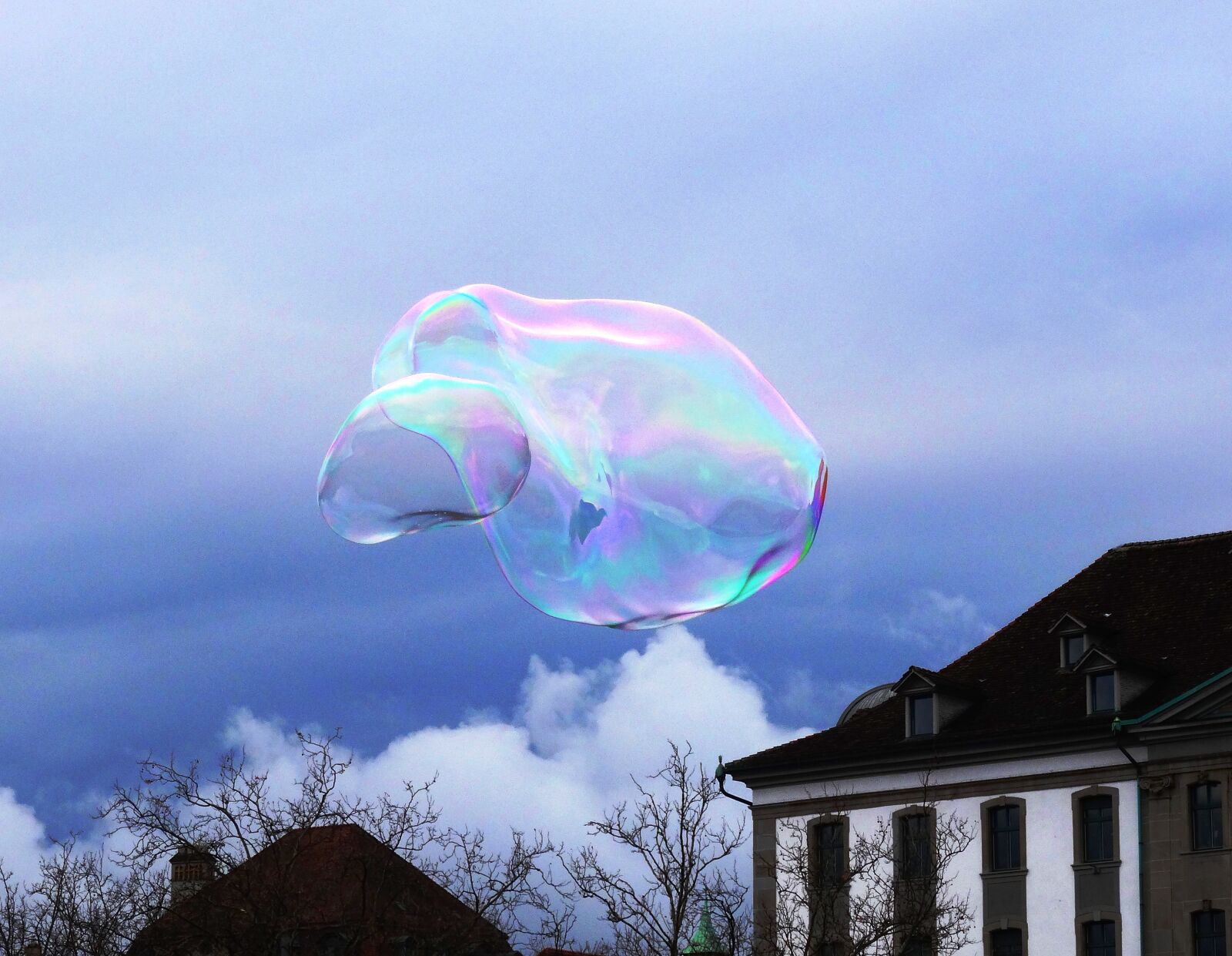 Sony Cyber-shot DSC-HX50V sample photo. Soap bubble, sky, cloud photography