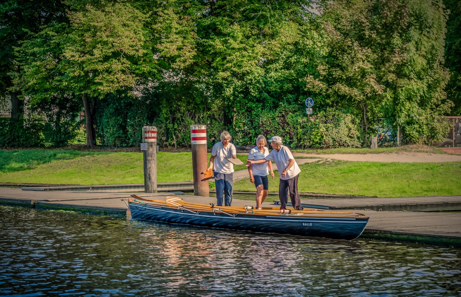 Sony a7 II + Sony FE 28-70mm F3.5-5.6 OSS sample photo. Water, waters, boat photography