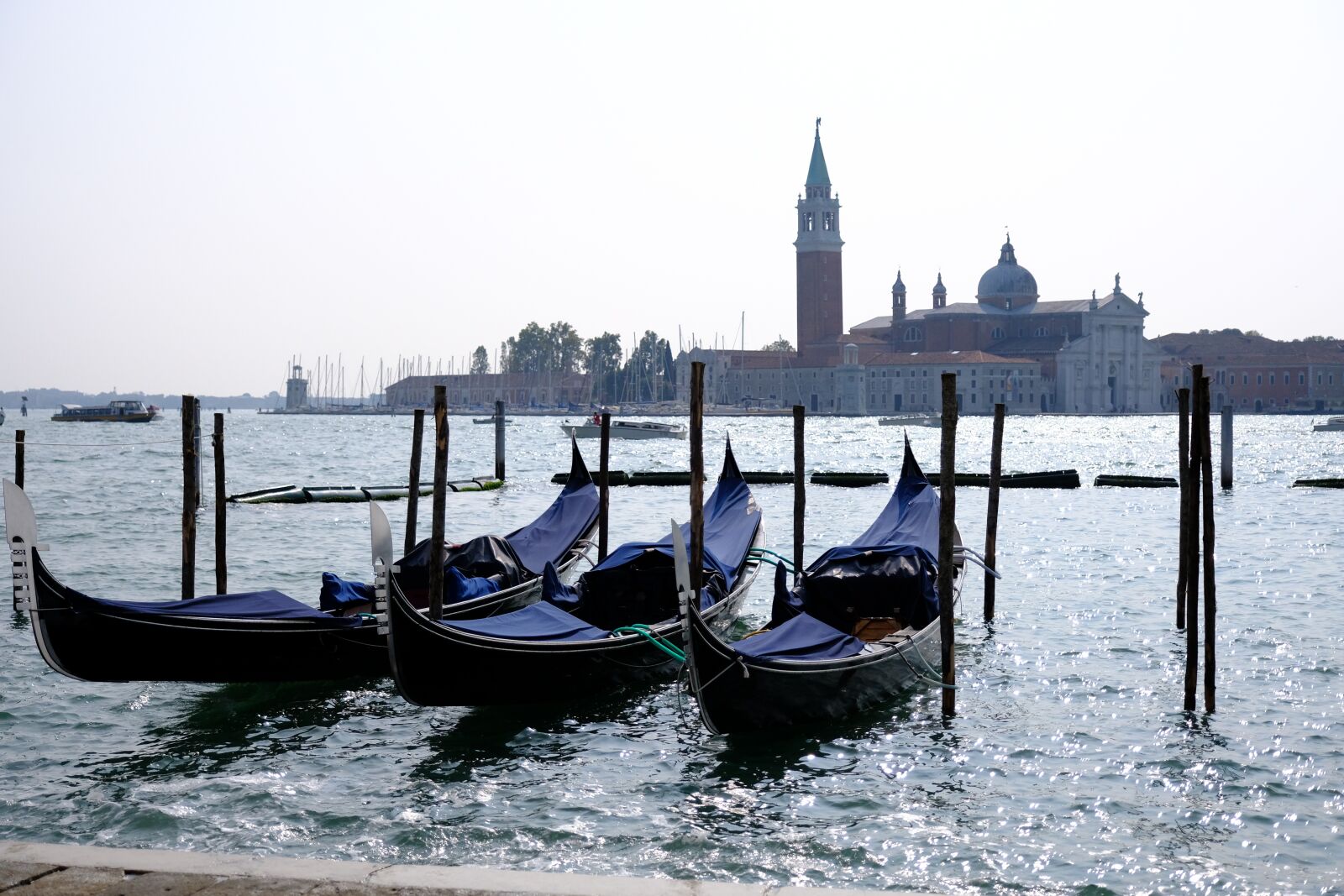 Fujifilm XF 16-55mm F2.8 R LM WR sample photo. Boat, waters, ship photography