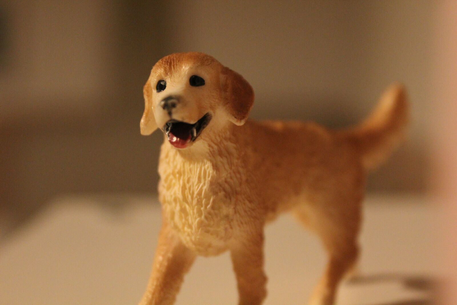 Canon EOS 550D (EOS Rebel T2i / EOS Kiss X4) sample photo. Schleich, game thing, dog photography
