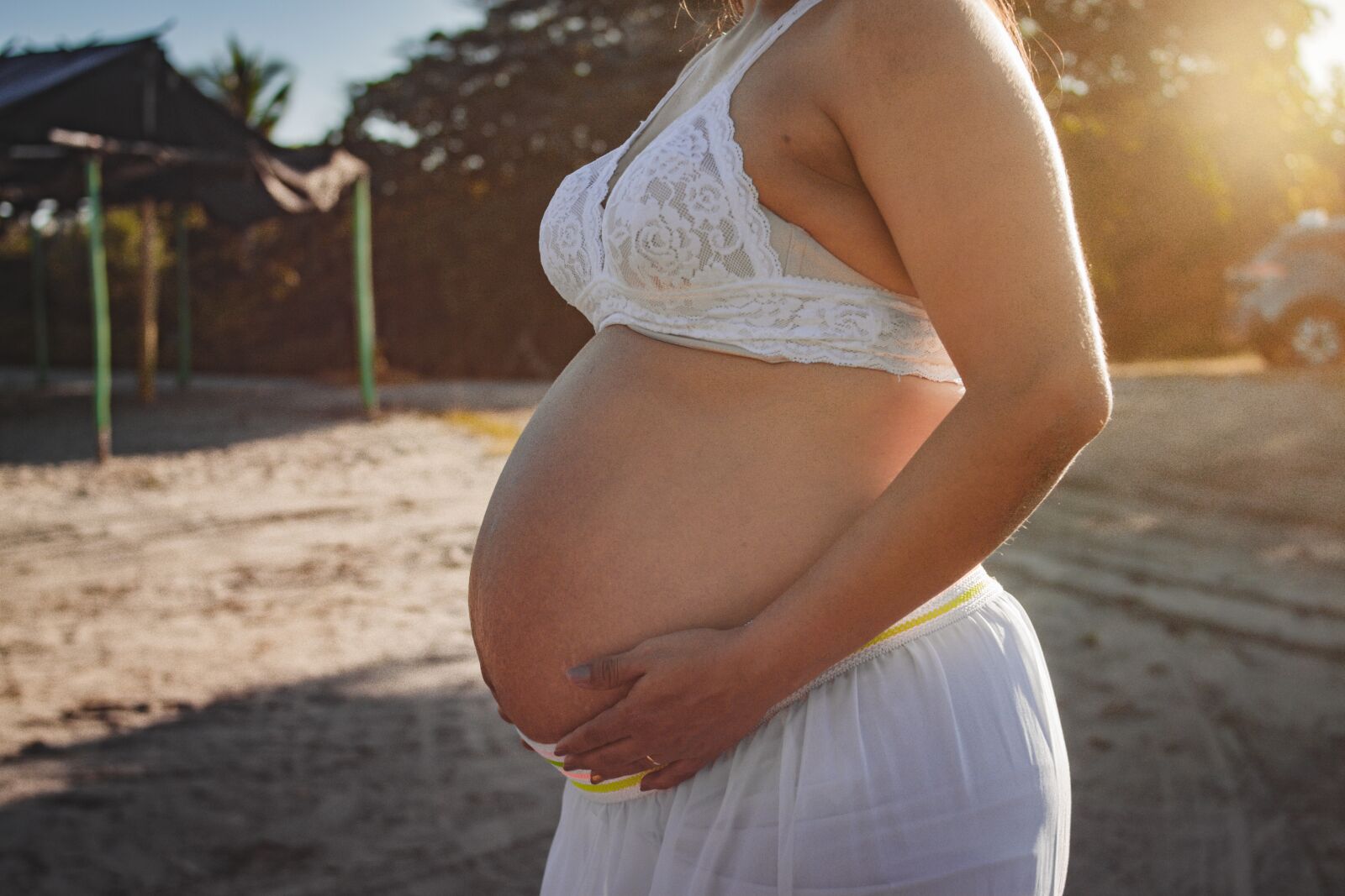 Canon EOS 500D (EOS Rebel T1i / EOS Kiss X3) sample photo. Woman, pregnant, pregnancy photography
