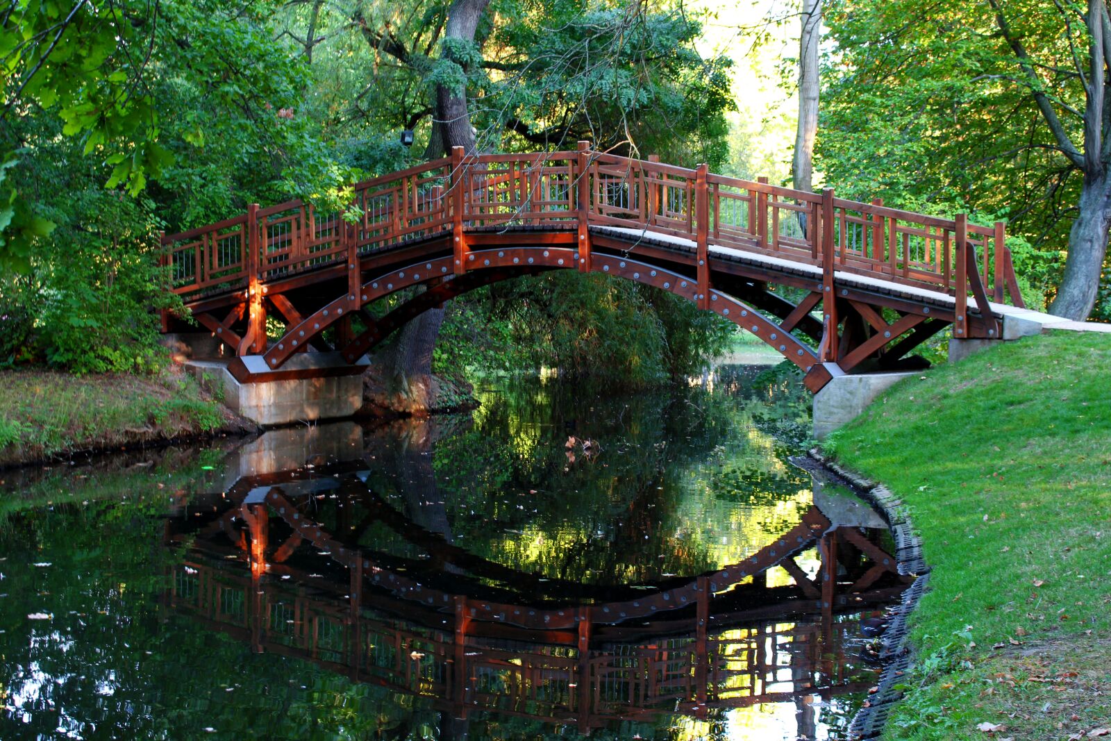 Canon EOS 700D (EOS Rebel T5i / EOS Kiss X7i) sample photo. Lake, bridge, water photography