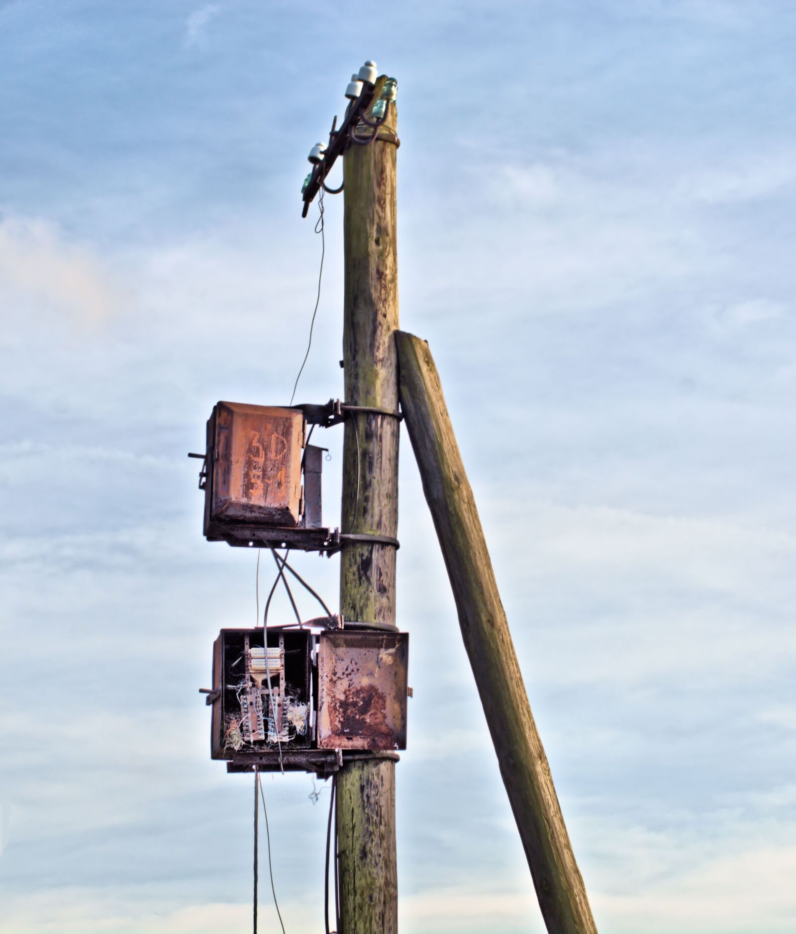 Nikon D7100 sample photo. Phone, telecommunication, pole photography
