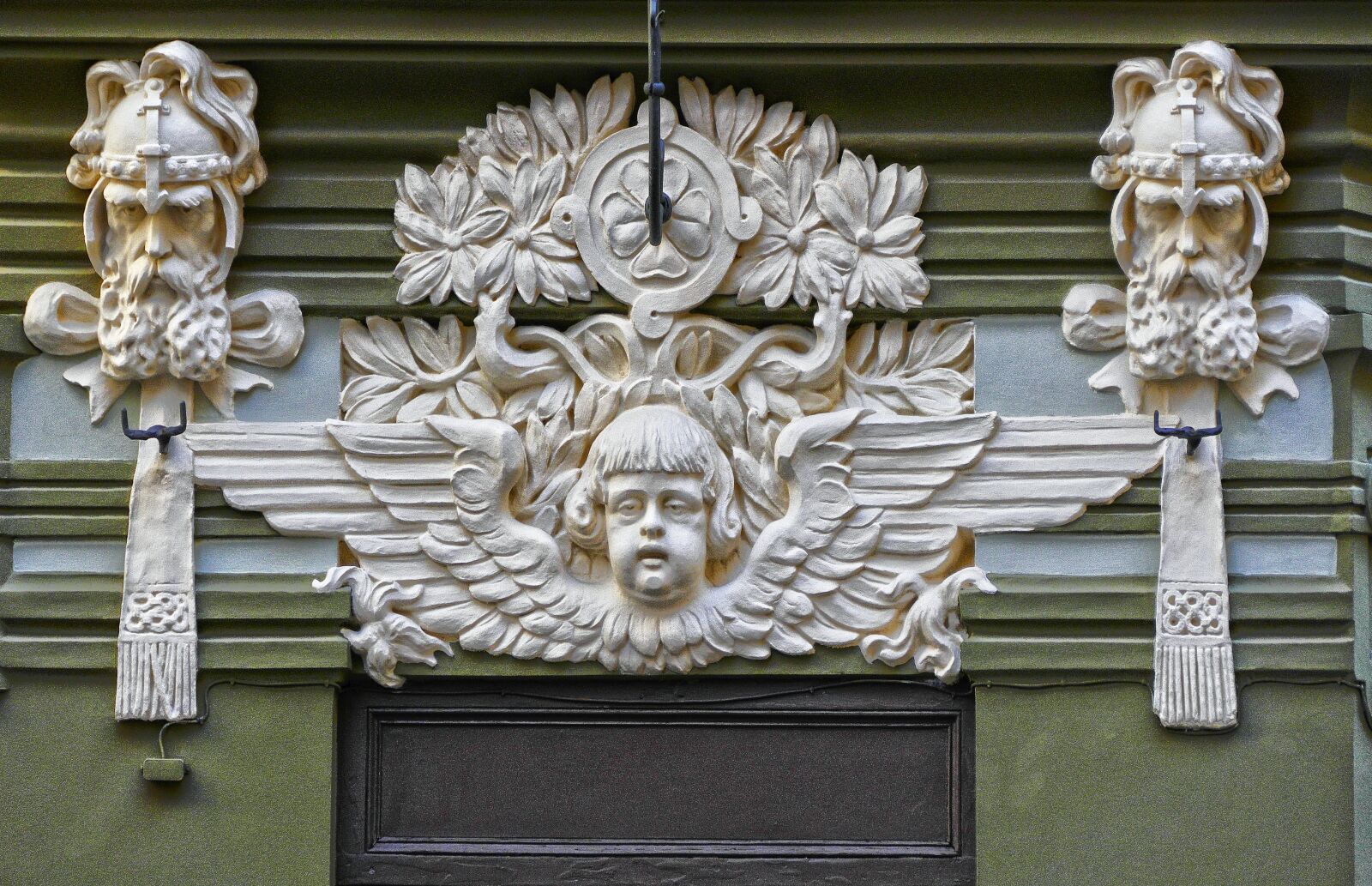 Panasonic Lumix DMC-FZ1000 sample photo. Art nouveau, facade, detail photography