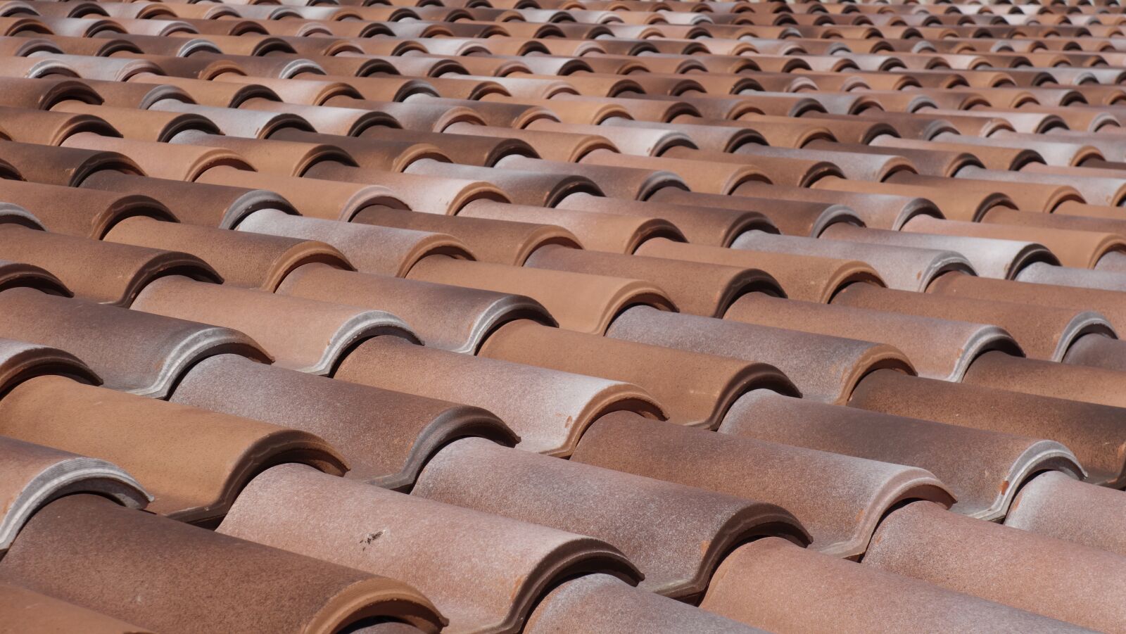 Sony Cyber-shot DSC-RX100 II sample photo. Tile, tile roof, brick photography