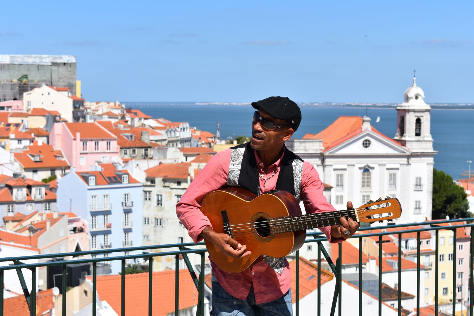 Nikon D3400 sample photo. Alfama, lisbon, portugal photography