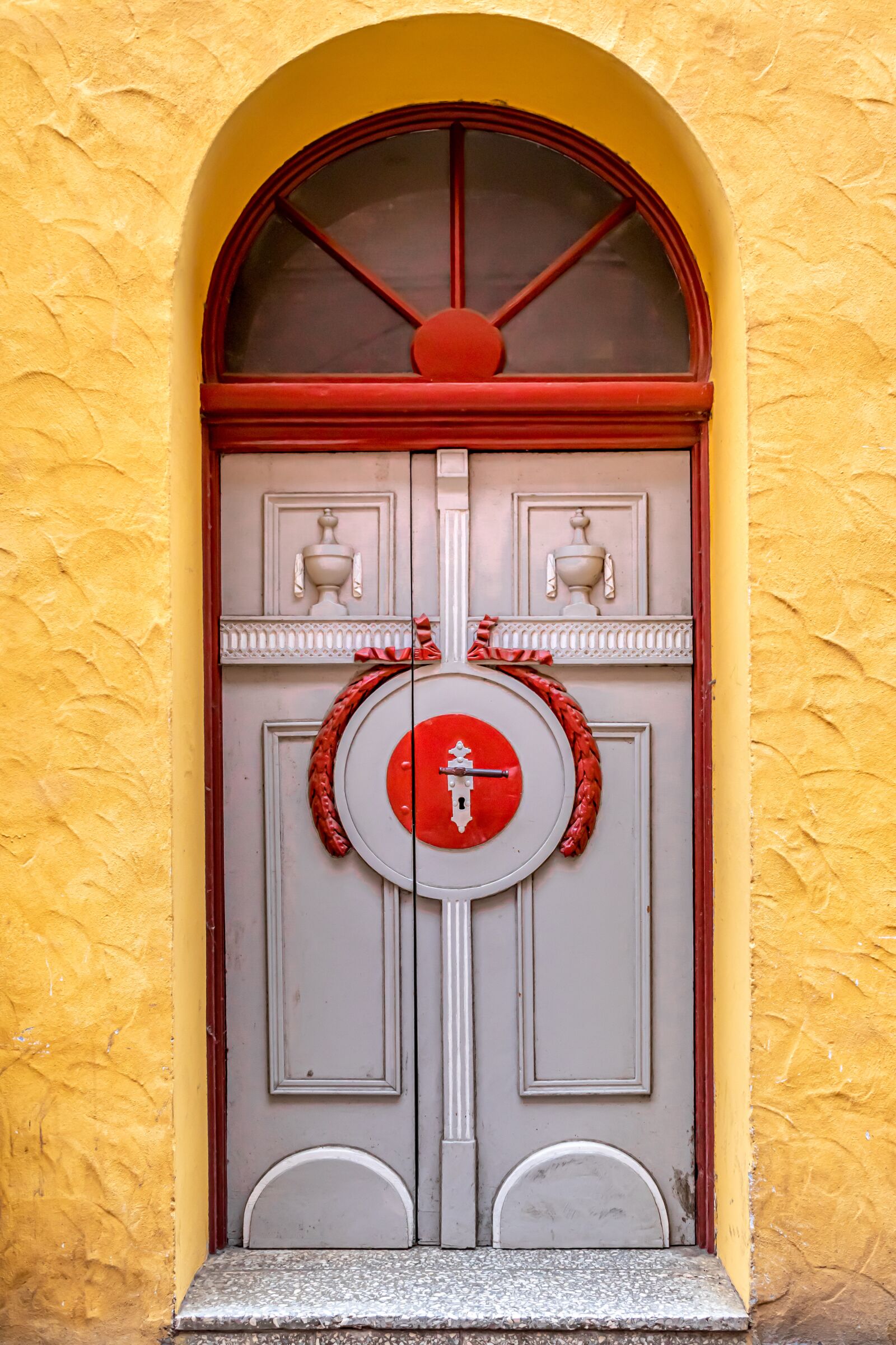 Canon EOS 80D sample photo. Front door, architecture, historically photography