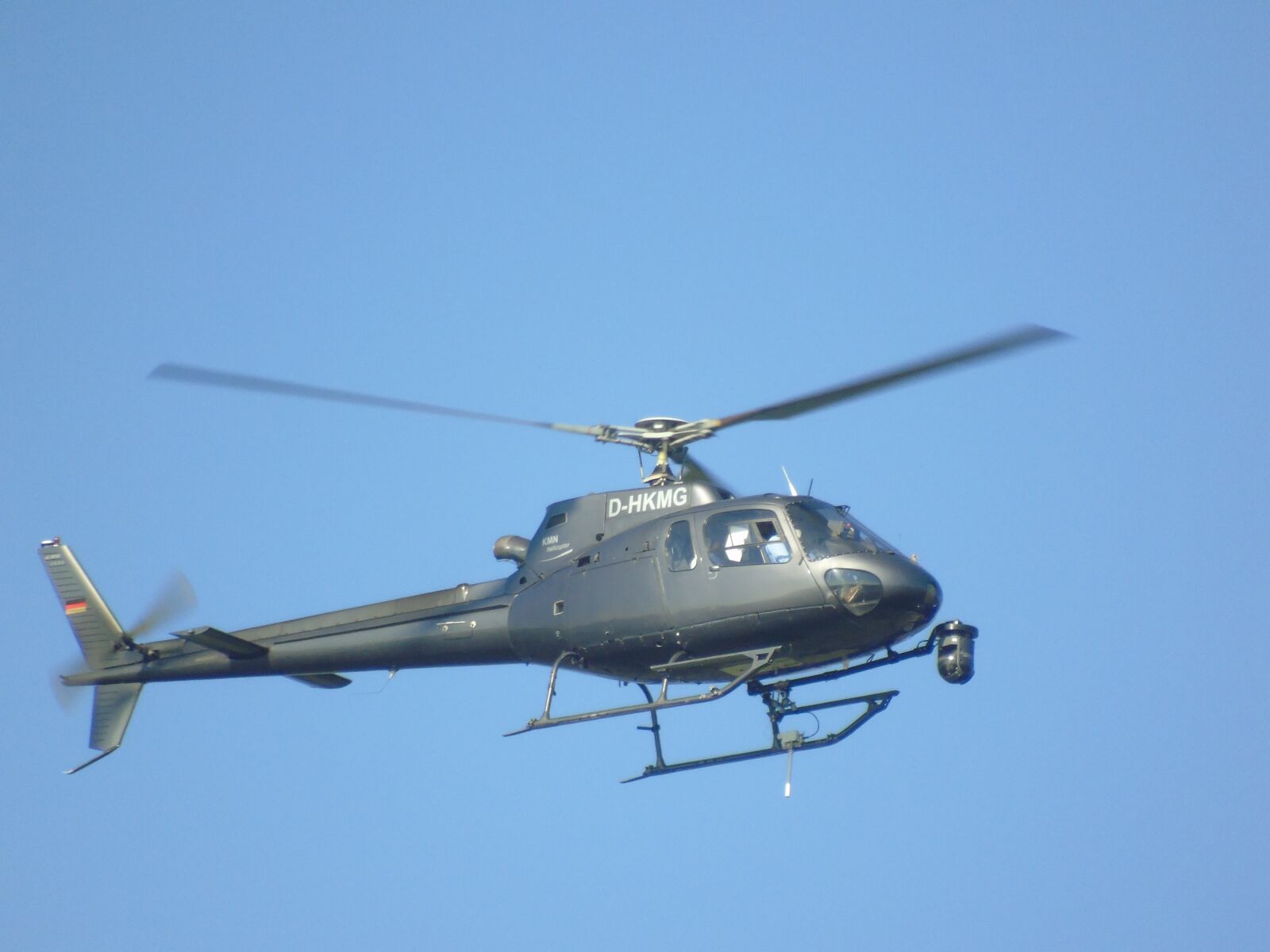 Sony Cyber-shot DSC-H400 sample photo. Helicopter, camera helicopter, camera photography