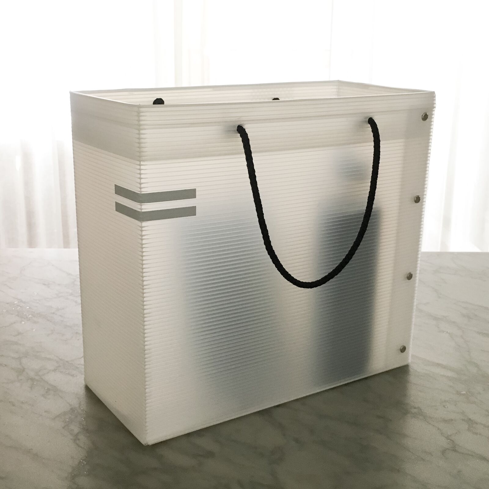 Apple iPhone 6s sample photo. Box, bag, utility photography