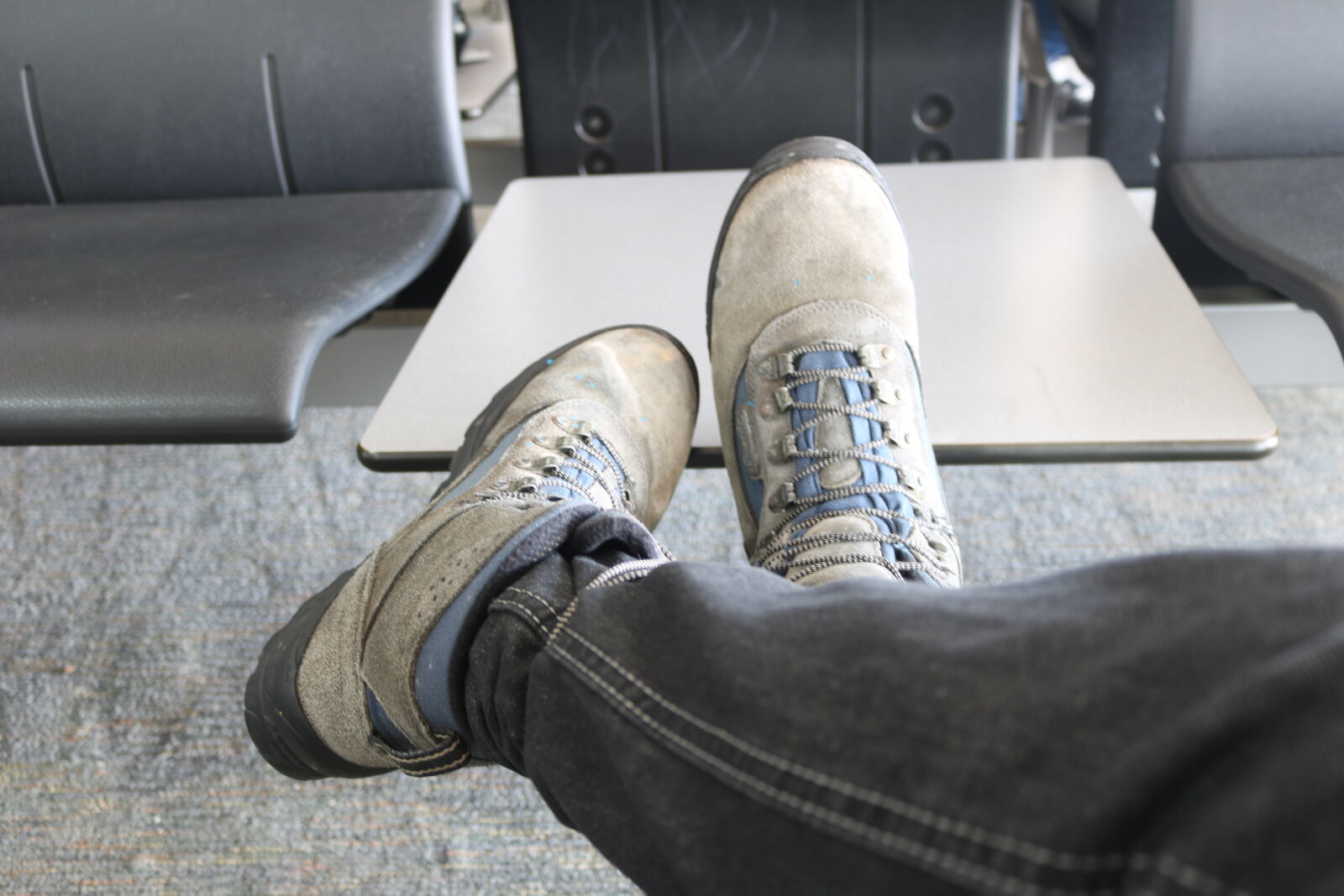 Canon EOS 750D (EOS Rebel T6i / EOS Kiss X8i) sample photo. Travel, travel, boots, travel photography