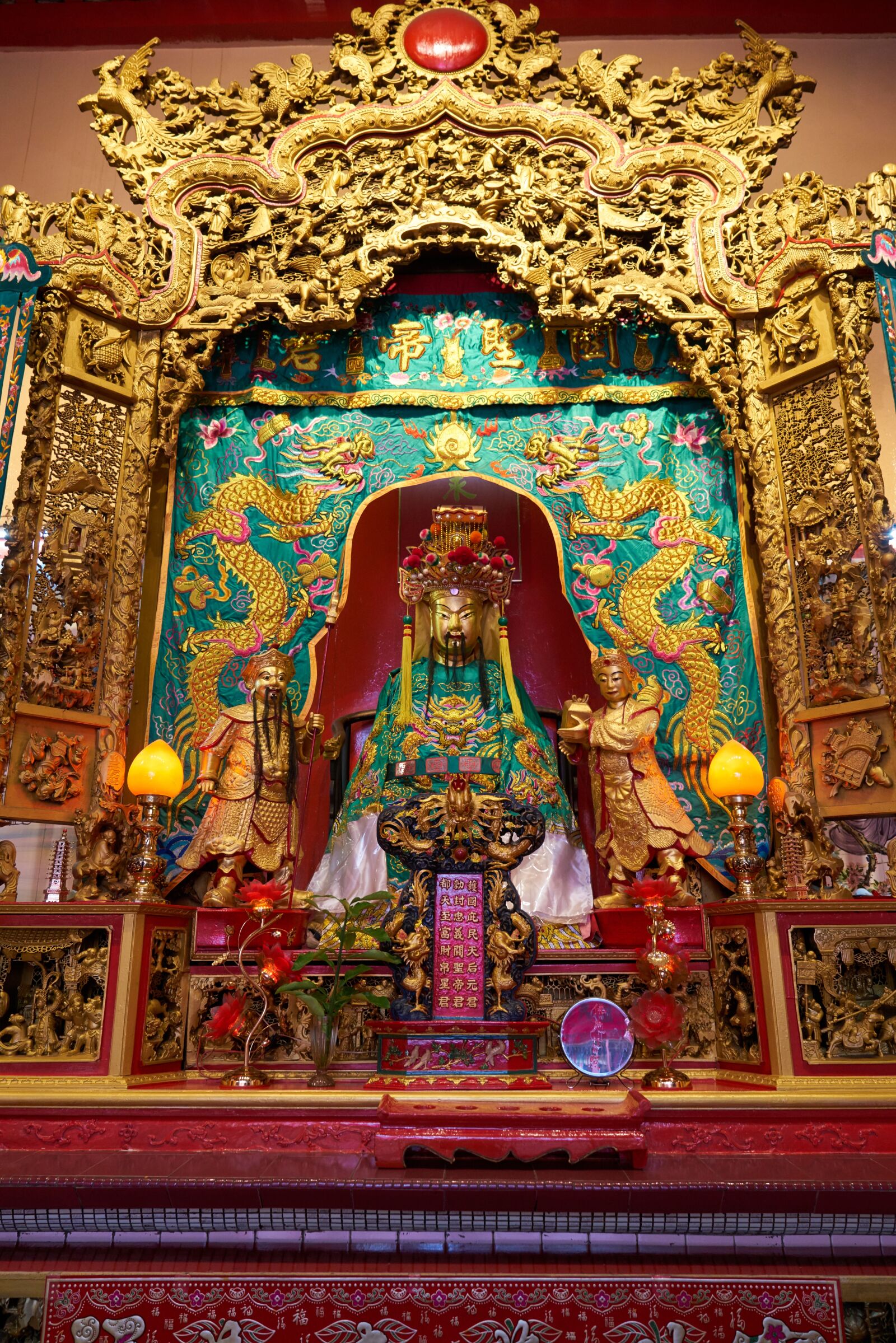 Sony a7R II sample photo. Temple, chinese, buddhist photography