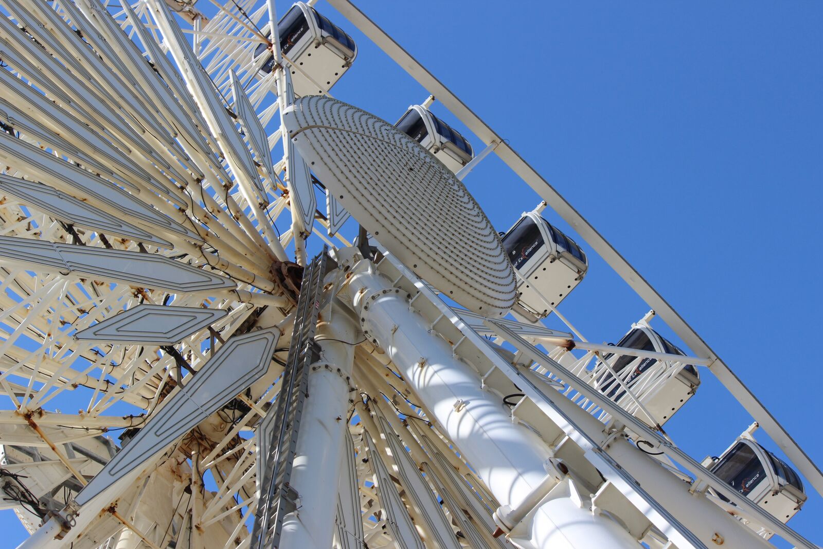 Canon EOS 600D (Rebel EOS T3i / EOS Kiss X5) sample photo. Brighton, wheel, england photography