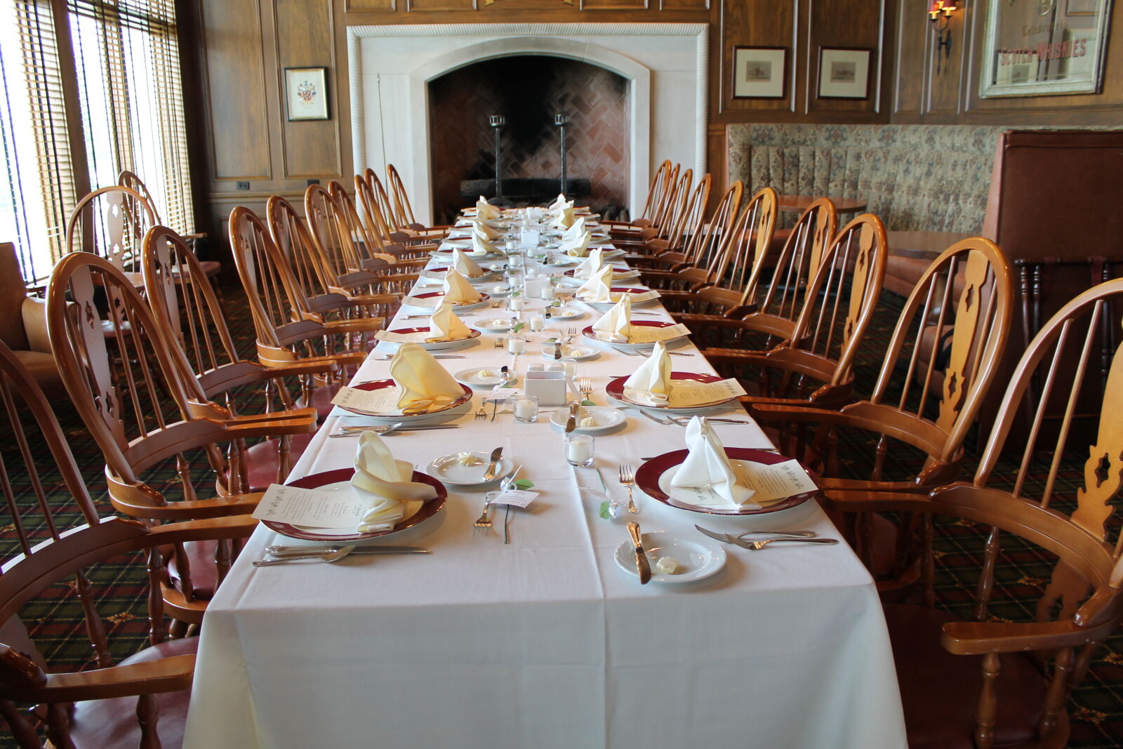 Canon EOS 1100D (EOS Rebel T3 / EOS Kiss X50) sample photo. Celebration, chairs, cutlery, dining photography