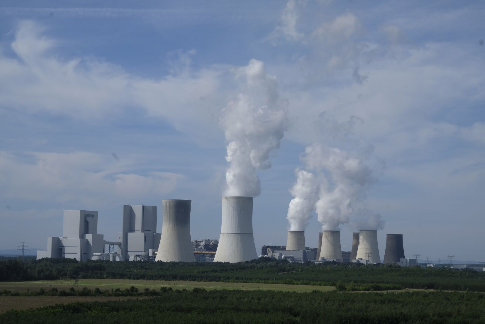 Fujifilm XF 18-55mm F2.8-4 R LM OIS sample photo. Industry, power plant, nuclear photography