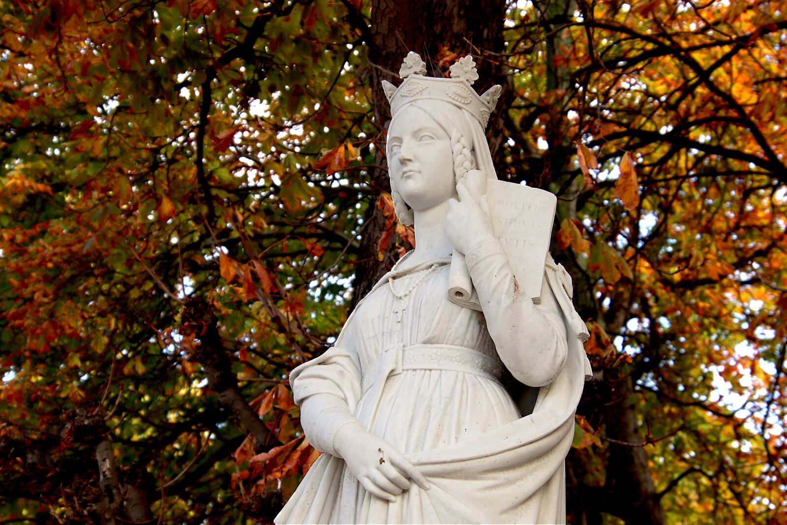 Canon EOS 800D (EOS Rebel T7i / EOS Kiss X9i) sample photo. Statues, sculpture, stone statues photography