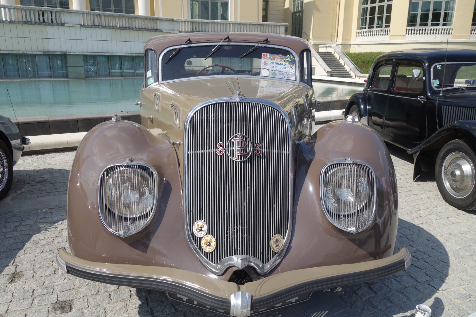 Sony Cyber-shot DSC-RX100 II sample photo. Old car, panhard, dynamic photography