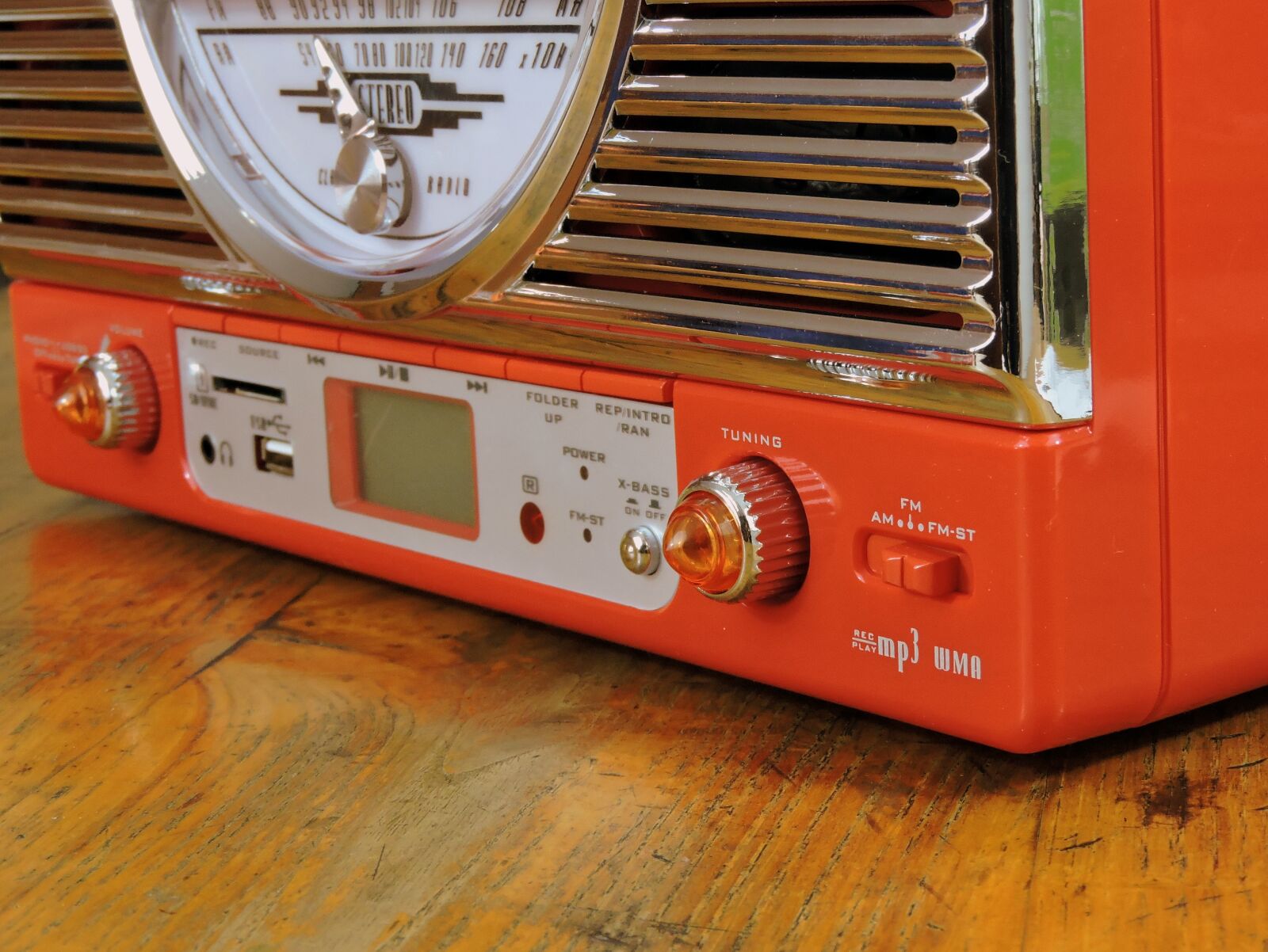 Nikon Coolpix P600 sample photo. Radio, volume, vintage photography