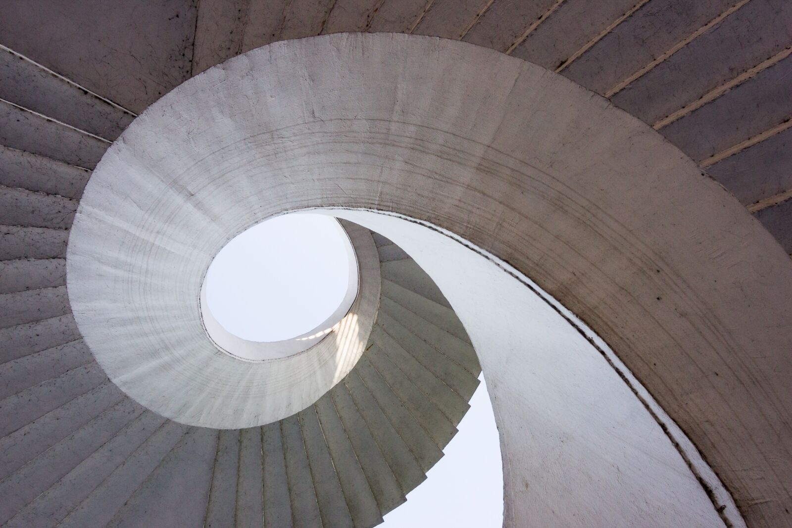 Canon EOS 600D (Rebel EOS T3i / EOS Kiss X5) sample photo. Stairs, architecture, secret photography