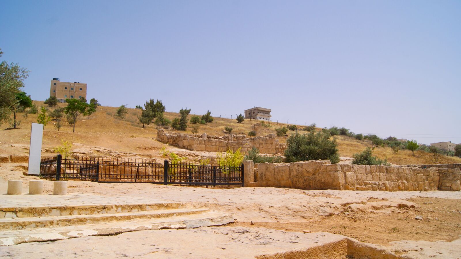 Sony Alpha DSLR-A230 sample photo. Landscape, amman, jordan photography