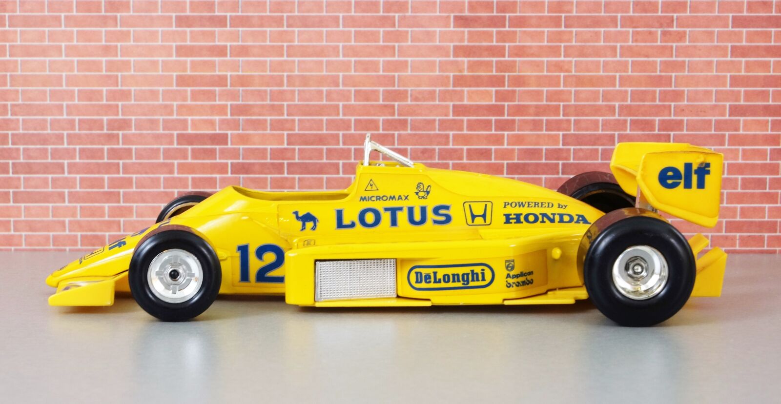 Sony DT 18-70mm F3.5-5.6 sample photo. Lotus, formula 1, auto photography