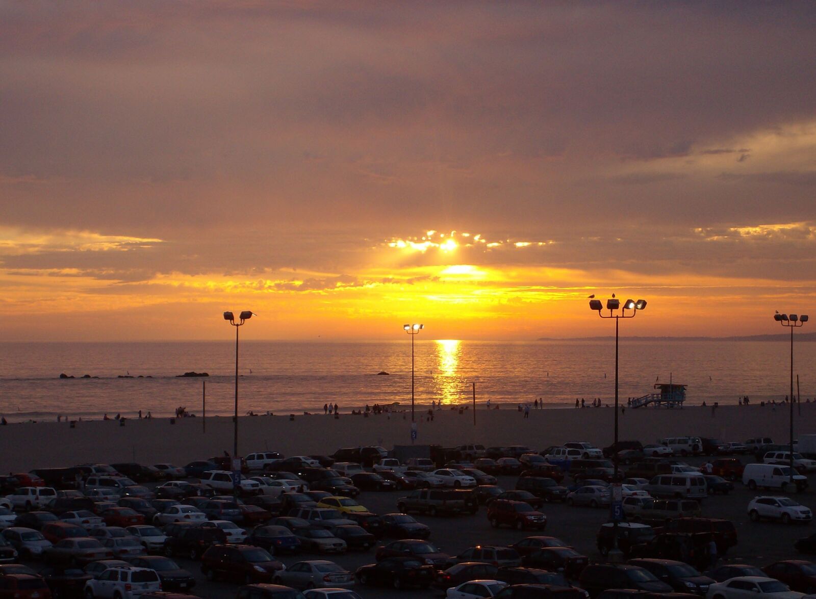 Vivitar ViviCam 7340 sample photo. Sunset, beach, silouhette photography