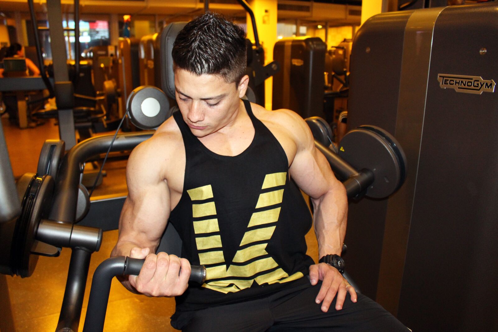 Canon EOS 700D (EOS Rebel T5i / EOS Kiss X7i) sample photo. Bodybuilding, exercise, academy photography