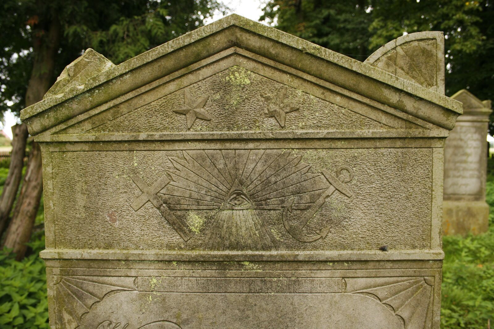 Canon EOS 400D (EOS Digital Rebel XTi / EOS Kiss Digital X) sample photo. Old, architecture, stone photography