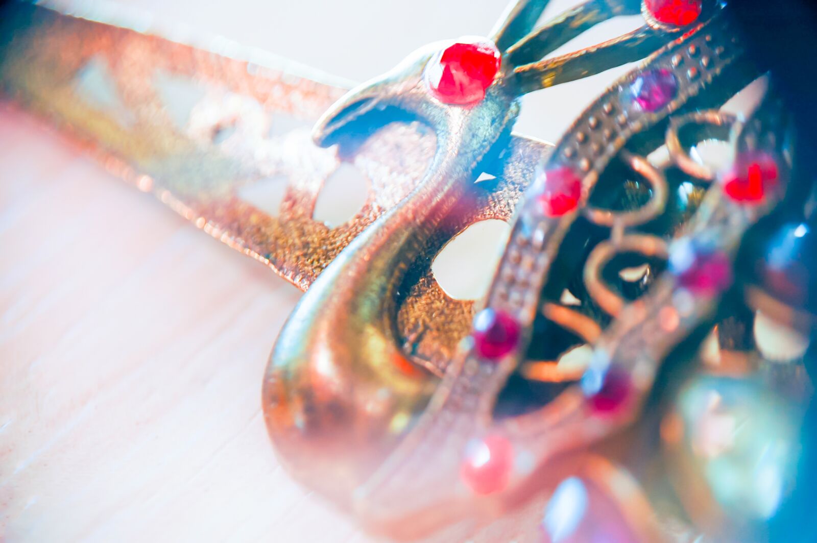 Nikon D40 sample photo. Peacock, handmade, hairpins photography
