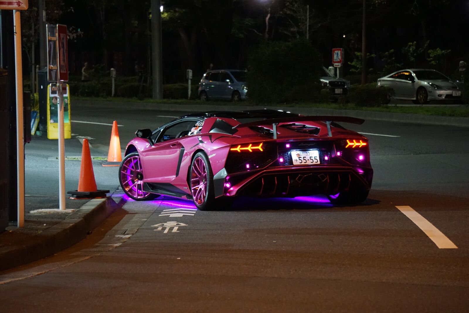 Sony E 55-210mm F4.5-6.3 OSS sample photo. Tokyo, night, lamborghini photography