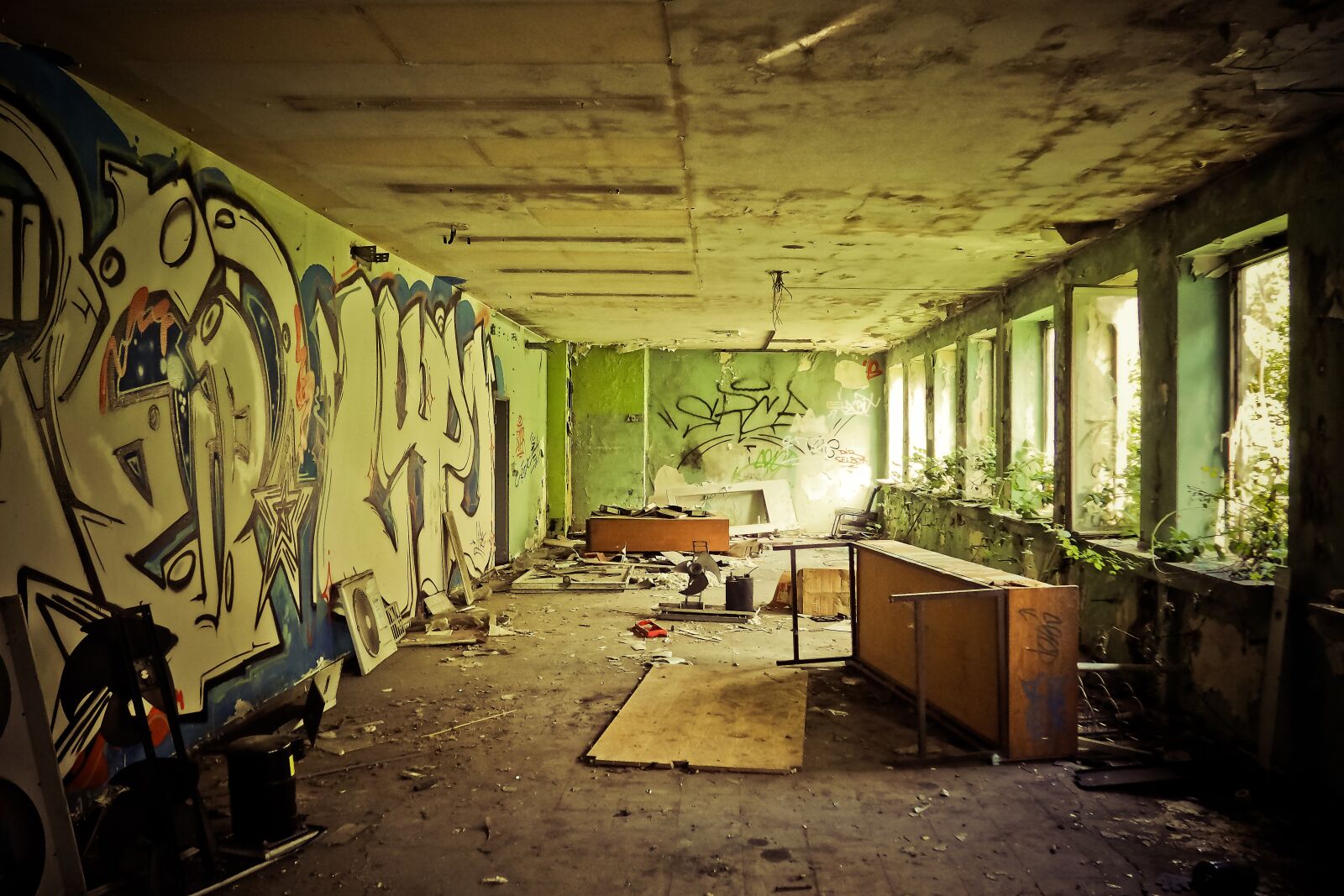 Olympus OM-D E-M10 sample photo. Lost places, pforphoto, abandoned photography