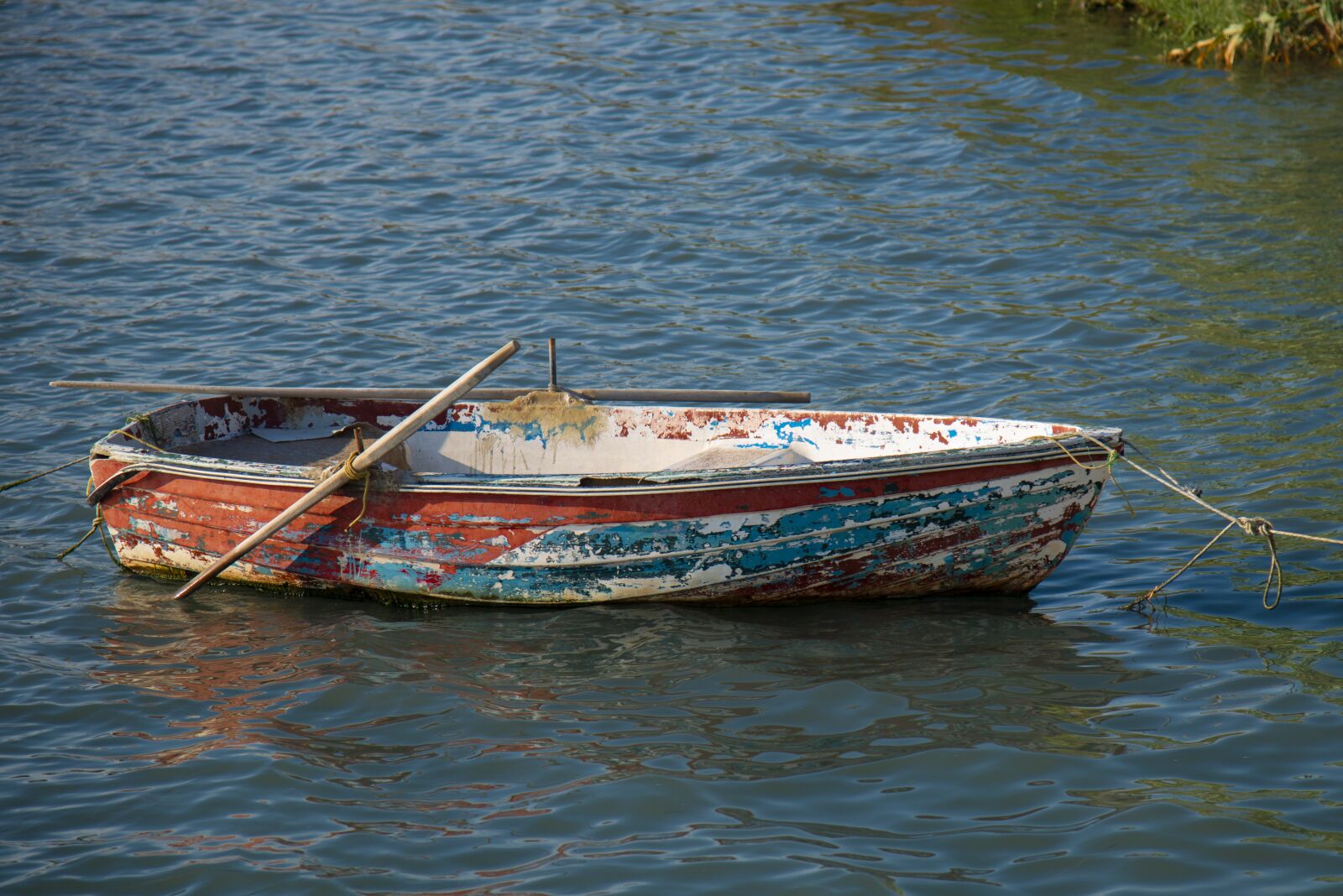 Nikon D800 sample photo. Old boat, sea, boat photography