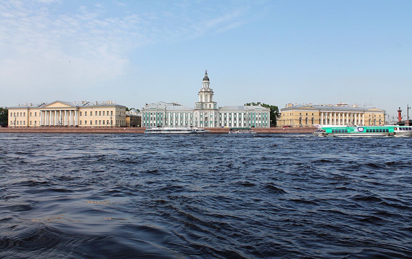 Canon EOS 1100D (EOS Rebel T3 / EOS Kiss X50) sample photo. Water, city, peter photography