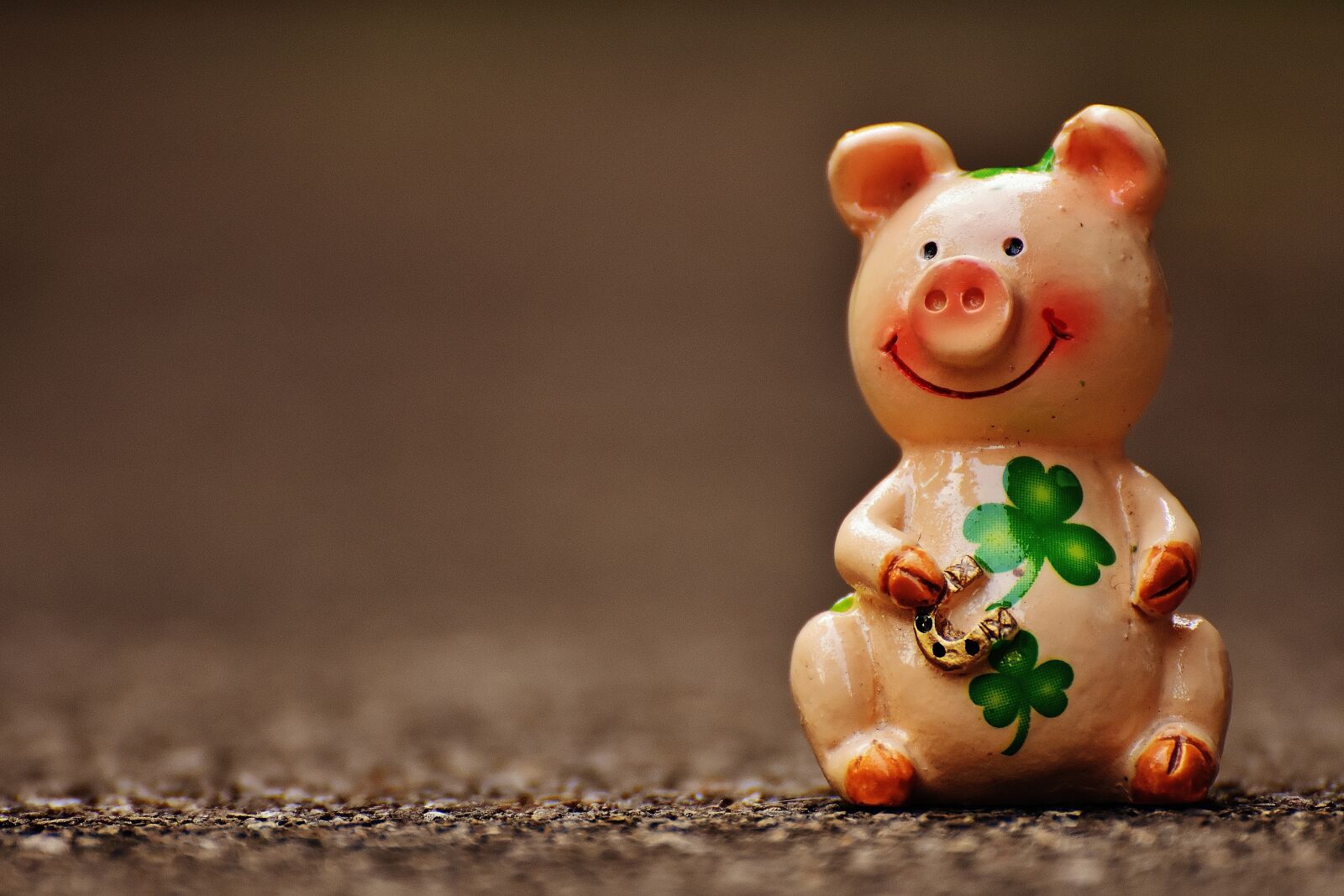 Nikon D7200 sample photo. Lucky pig, figure, luck photography