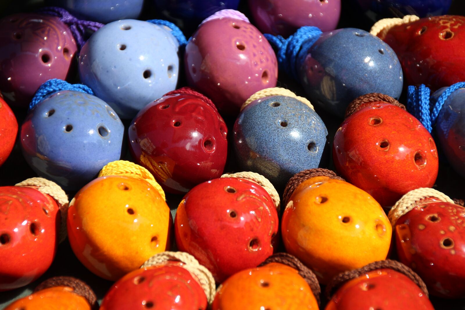 Canon EOS 600D (Rebel EOS T3i / EOS Kiss X5) sample photo. Ocarina, flute, colorful photography
