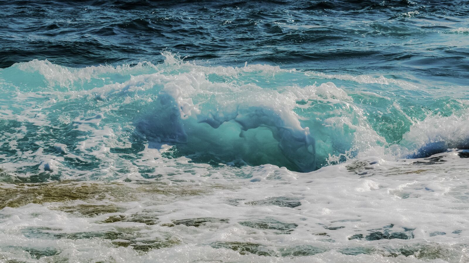 Nikon D3300 sample photo. Wave, transparent, smashing photography