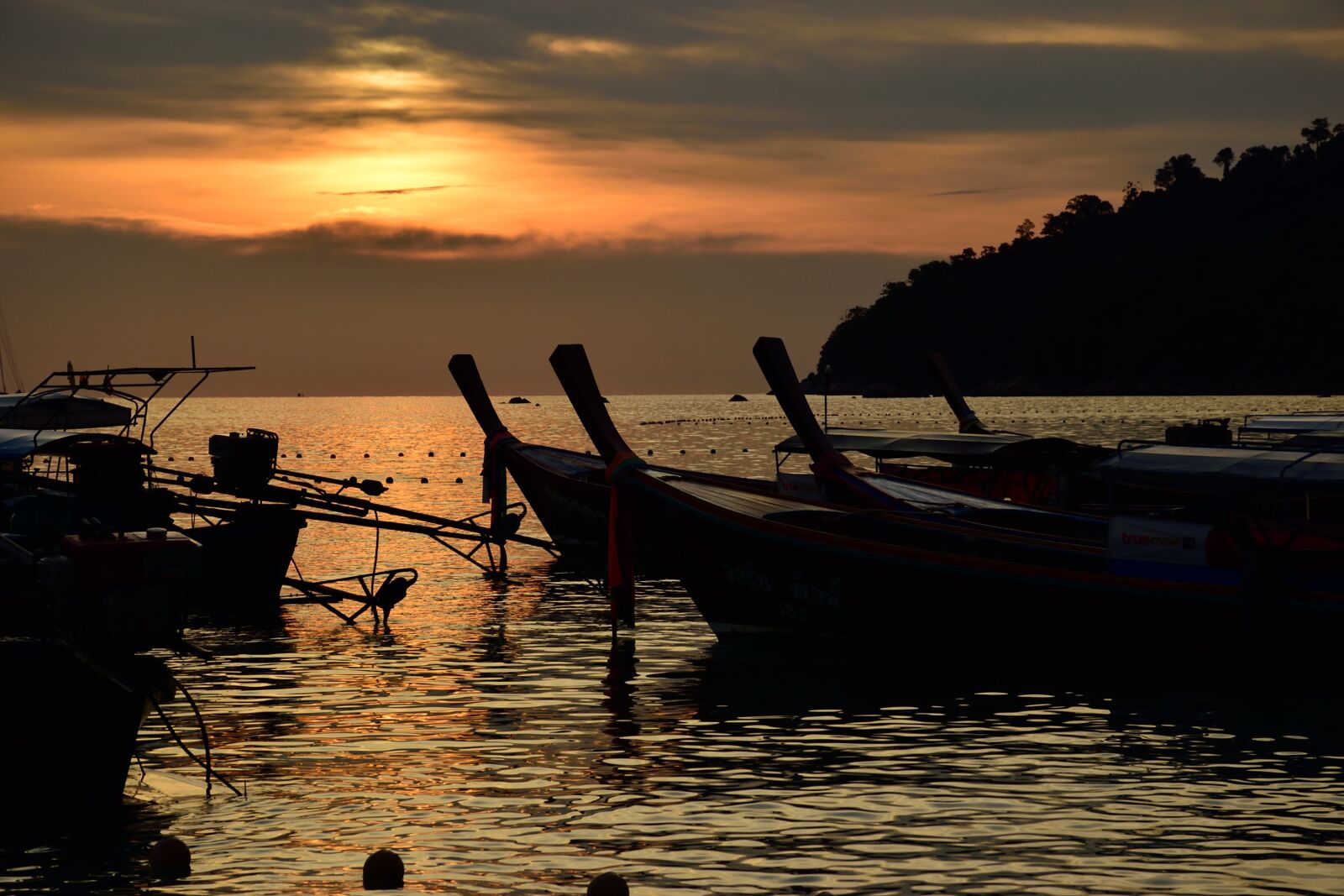 Nikon D5300 sample photo. Sea, boat, lipe photography