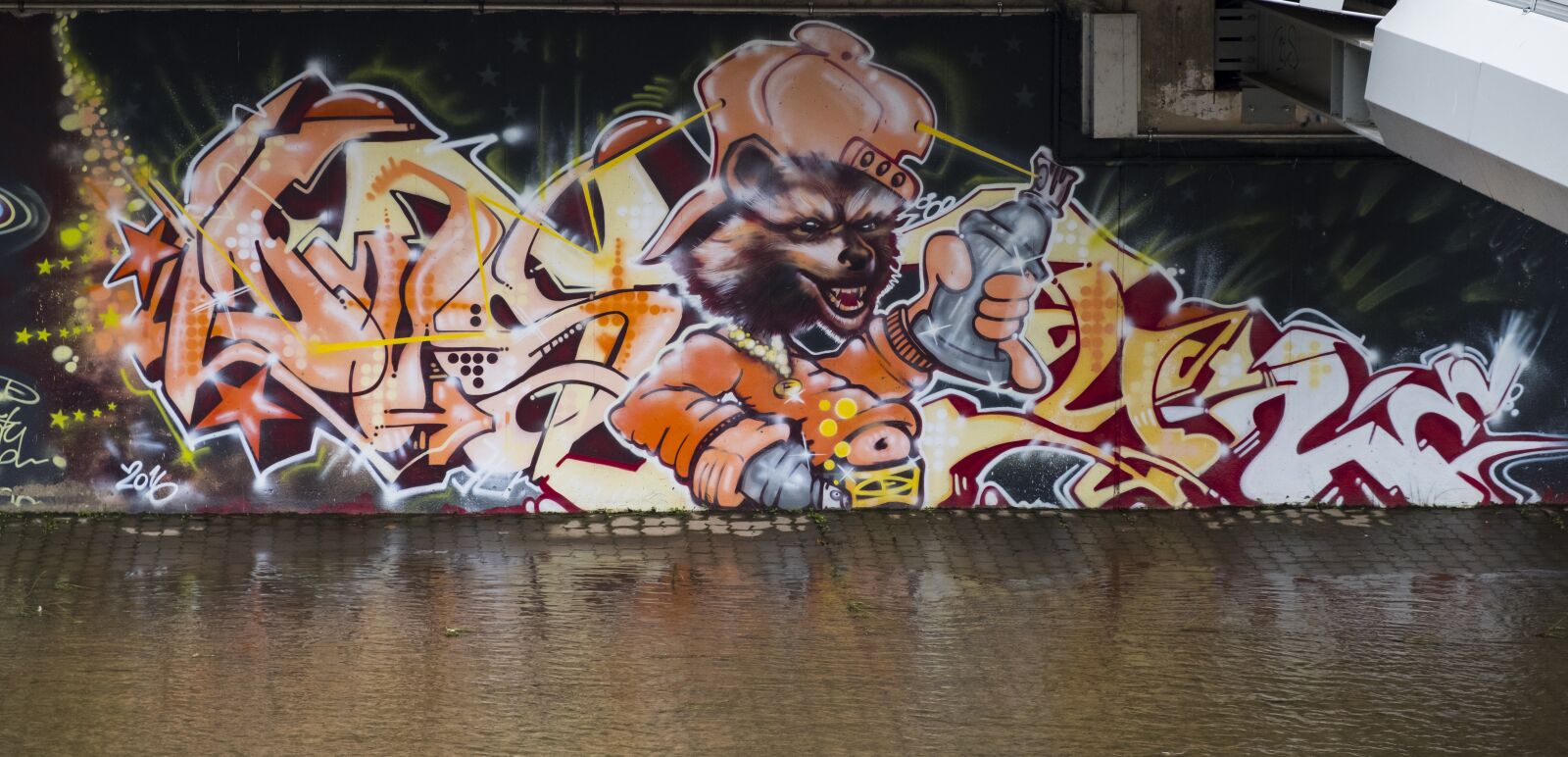 Fujifilm XF 18-55mm F2.8-4 R LM OIS sample photo. Art, graffiti, wall photography
