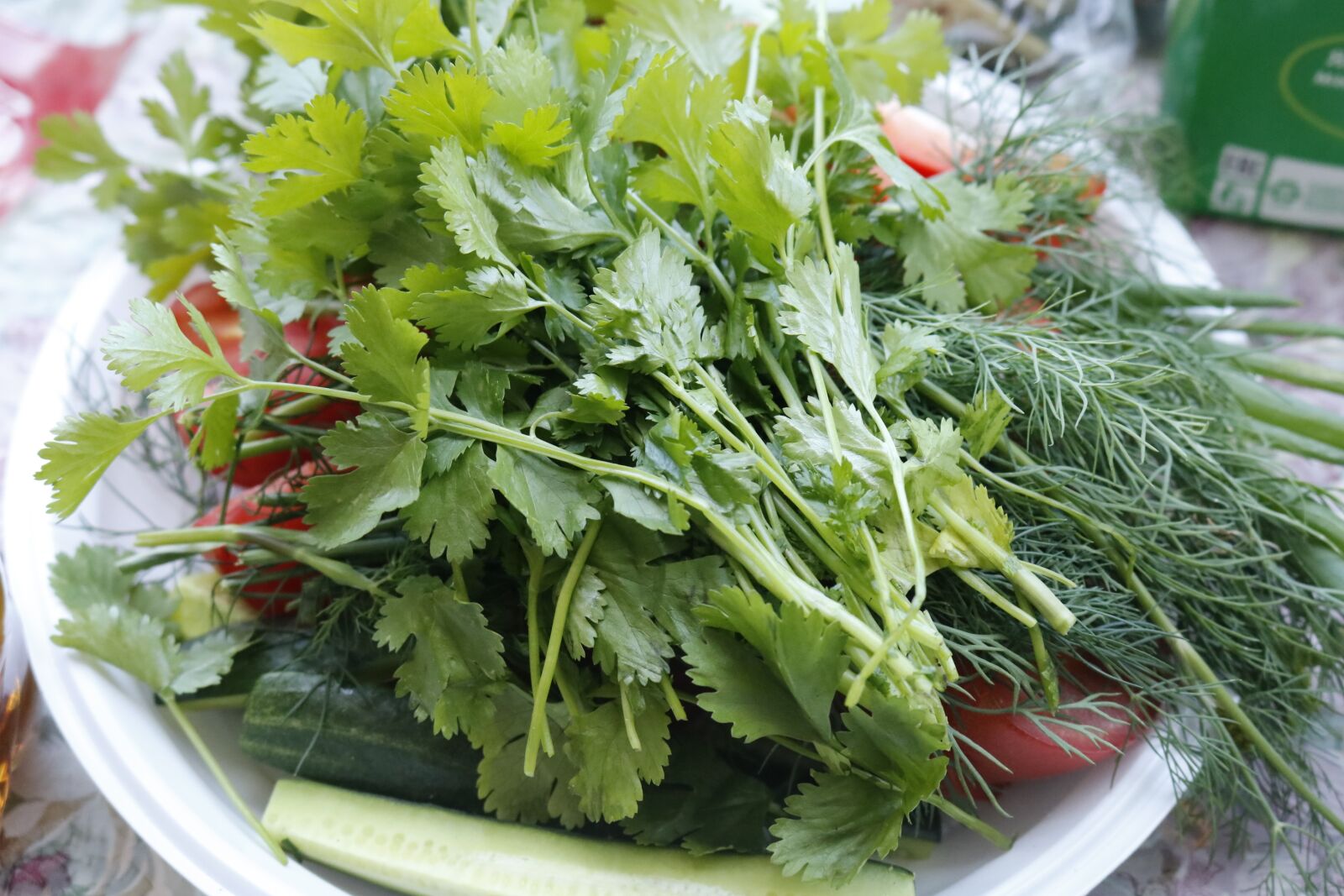 Canon EOS 750D (EOS Rebel T6i / EOS Kiss X8i) sample photo. Greens, parsley, dill photography