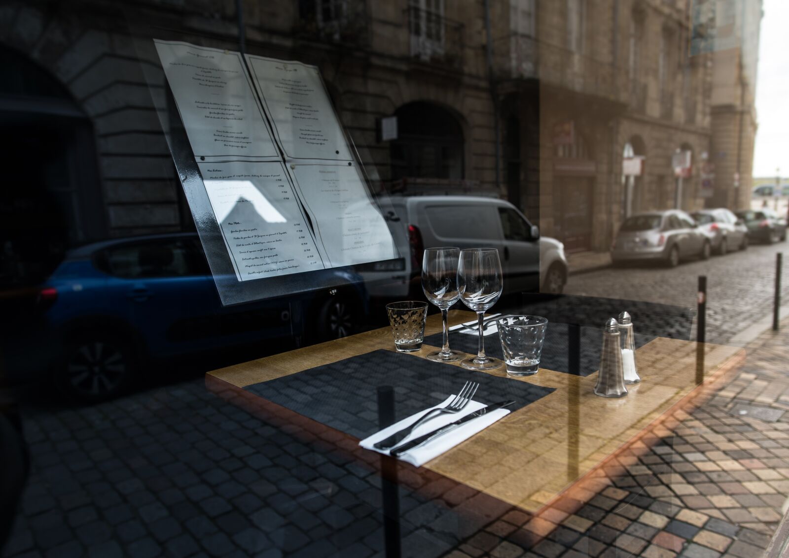 Nikon D610 sample photo. Set table, restaurant, shopping photography