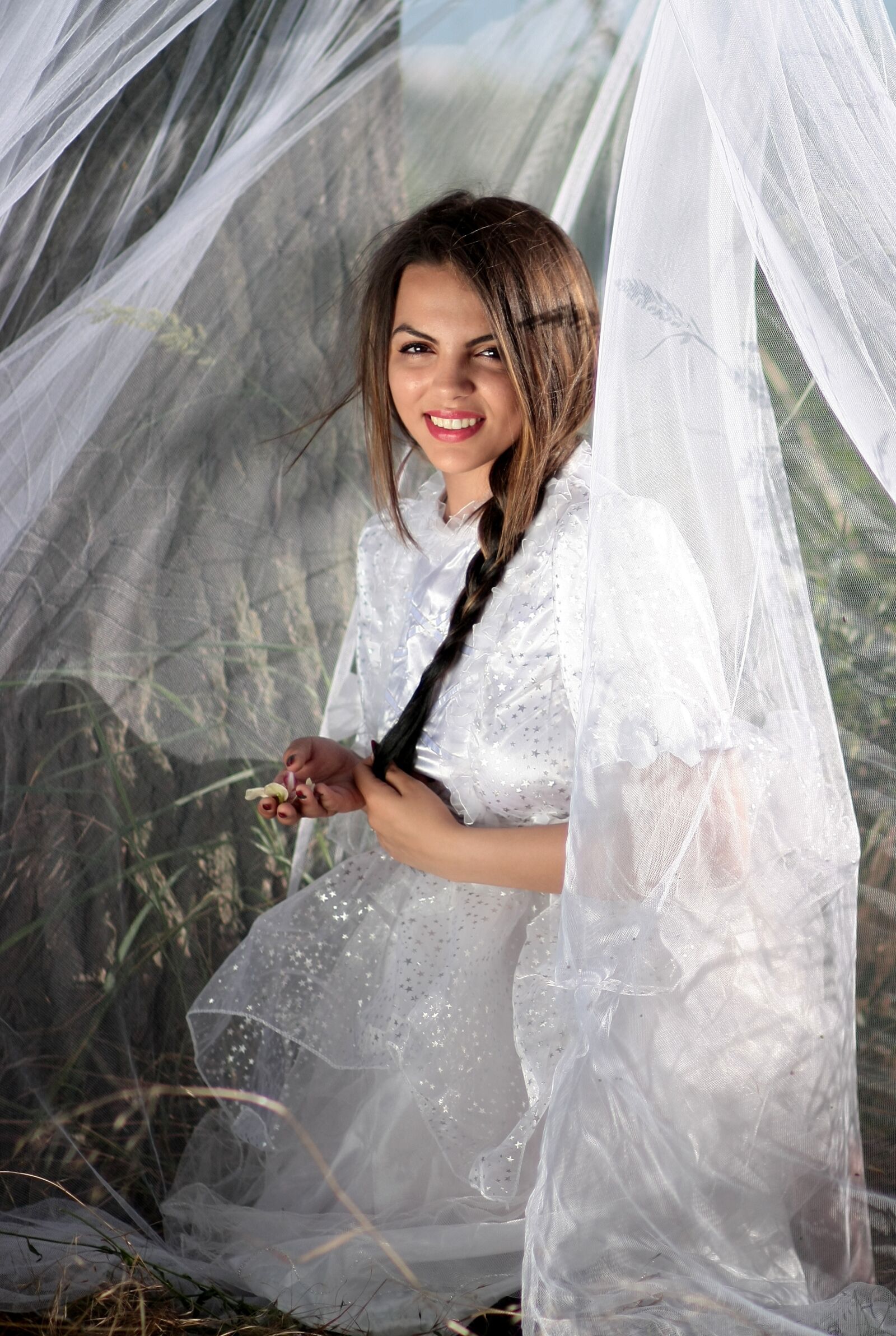 Canon EOS 450D (EOS Rebel XSi / EOS Kiss X2) sample photo. Girl, veil, white photography