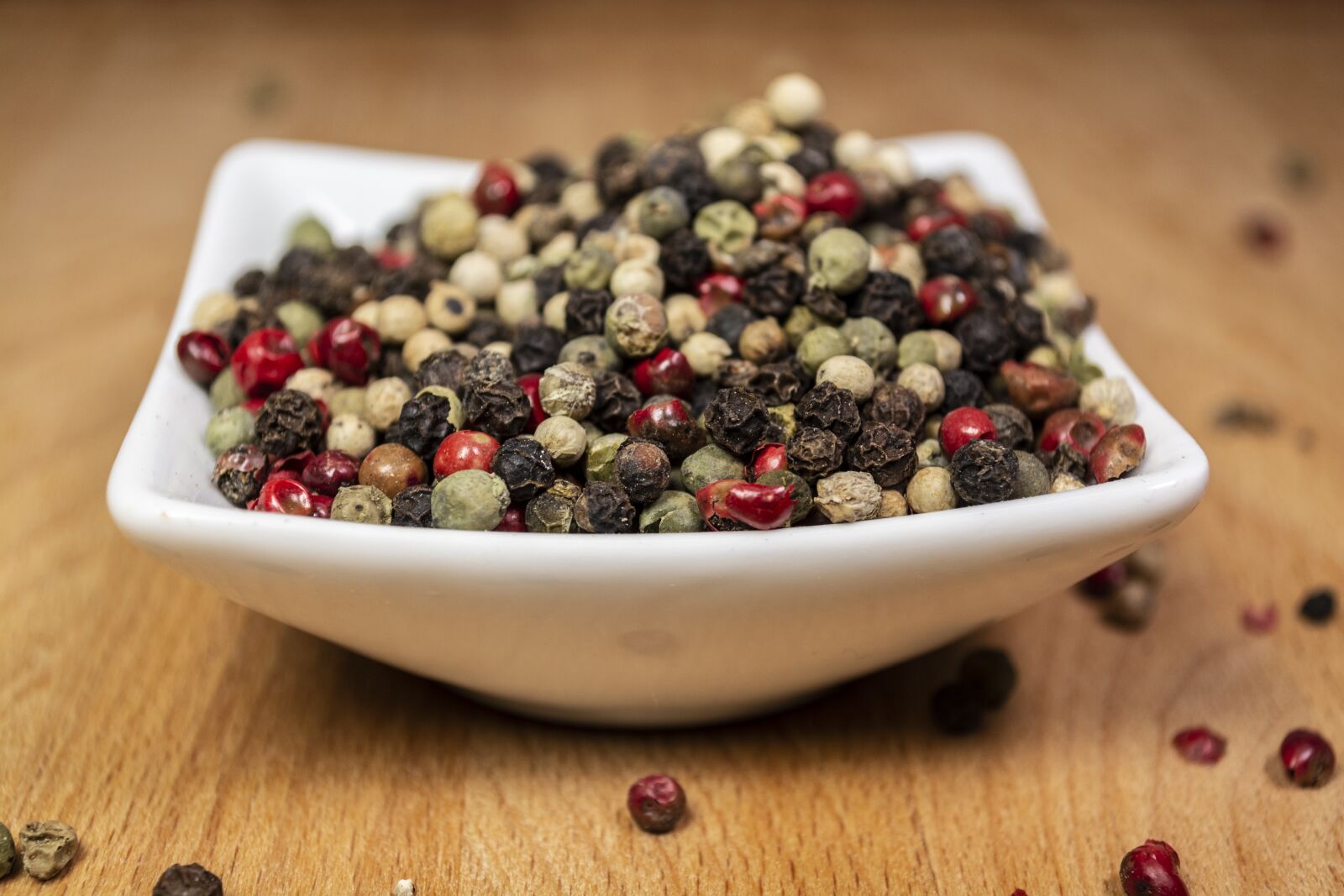 Nikon D5200 sample photo. Pepper, spice, sharp photography