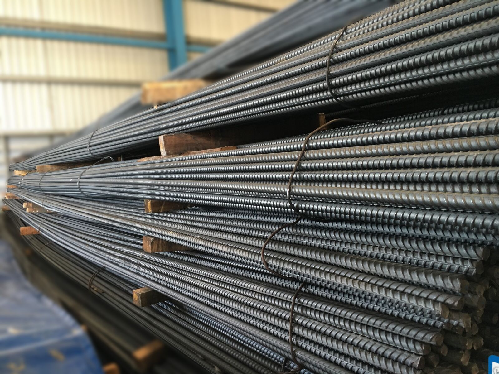 Apple iPhone 6s sample photo. Steel construction, steel bar photography