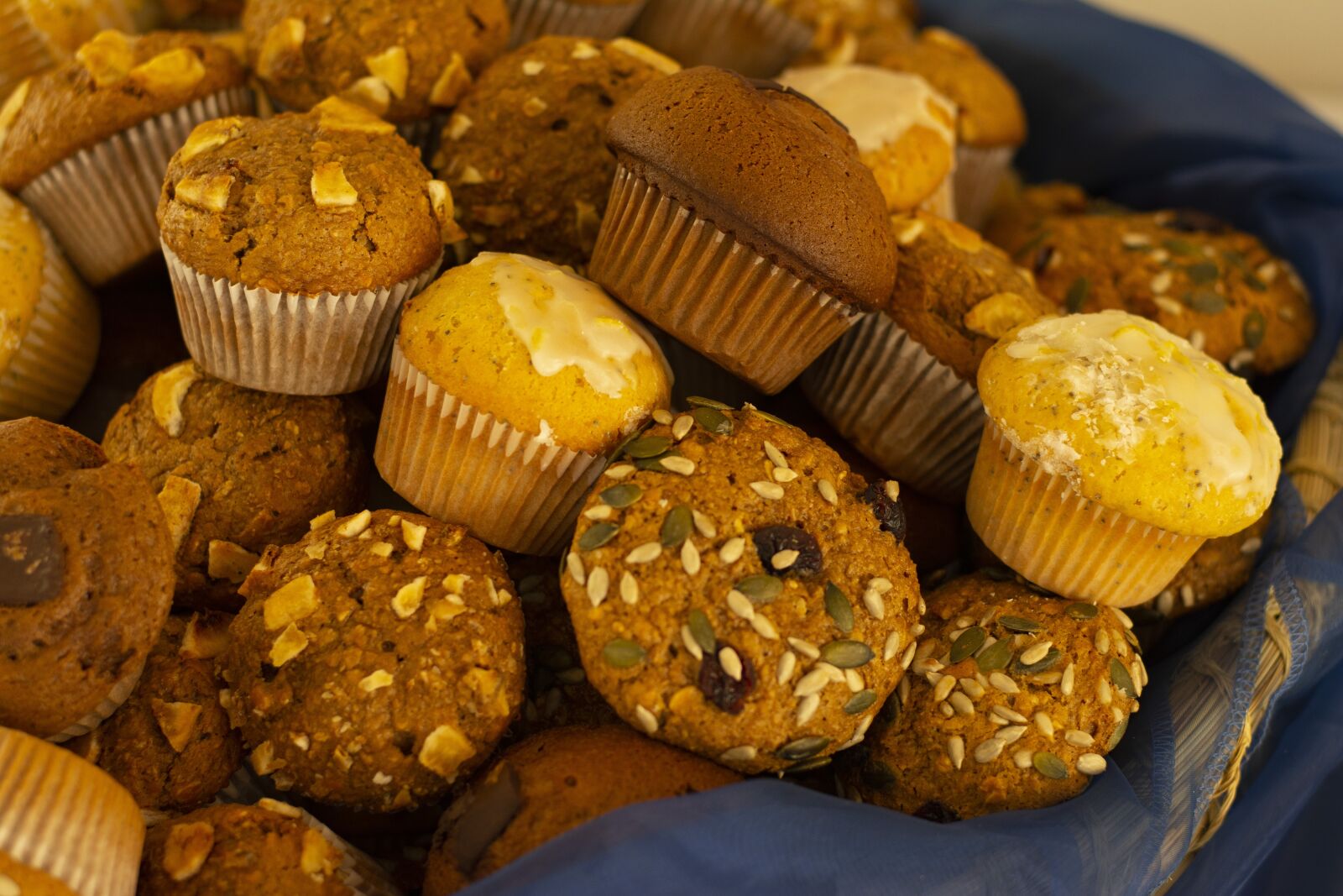 Nikon D7100 sample photo. Queen cakes, cake, snack photography