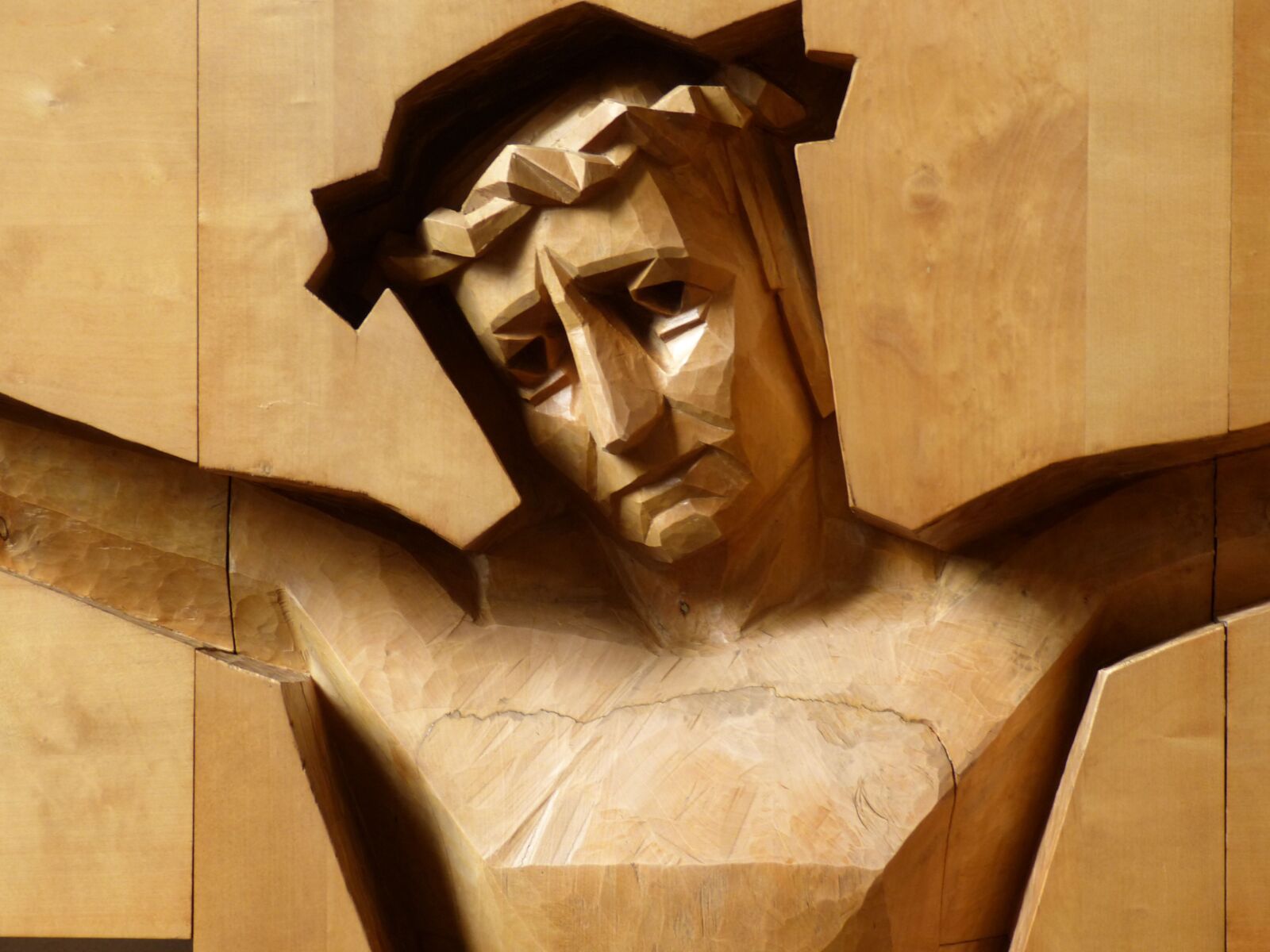Panasonic Lumix DMC-FZ150 sample photo. Figure, sculpture, relief photography
